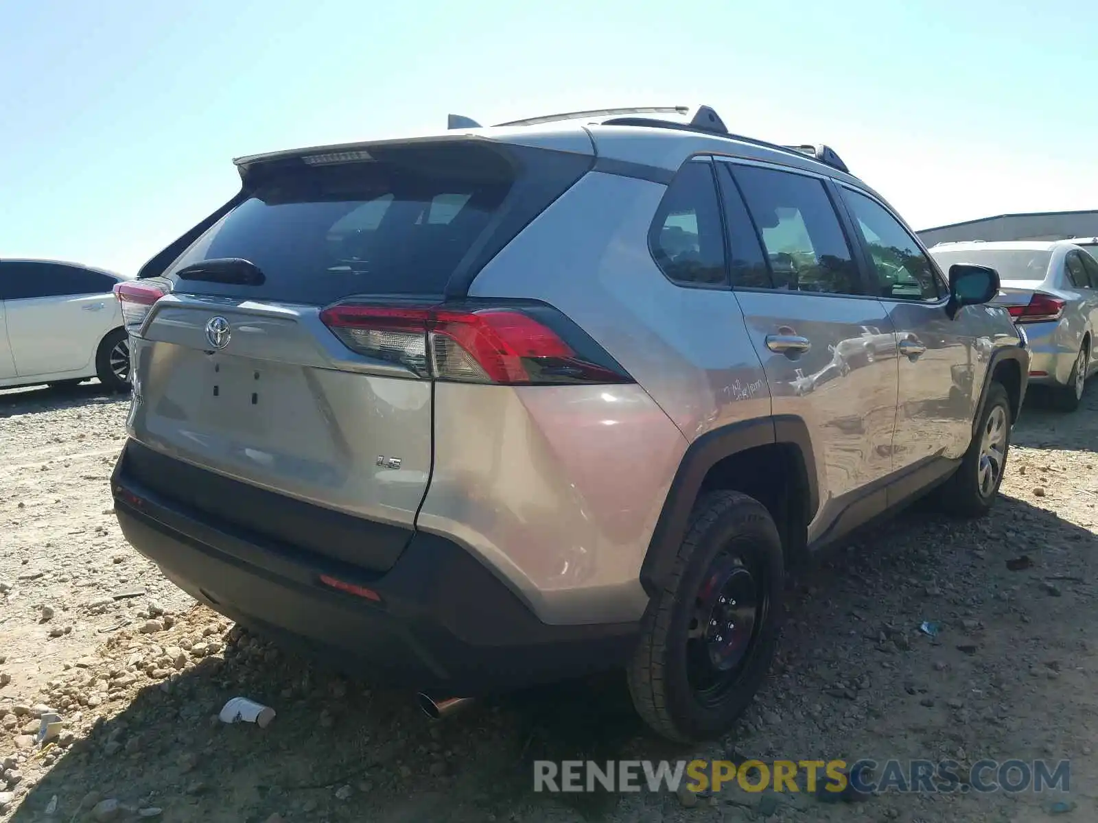 4 Photograph of a damaged car 2T3H1RFV8KC010847 TOYOTA RAV4 2019