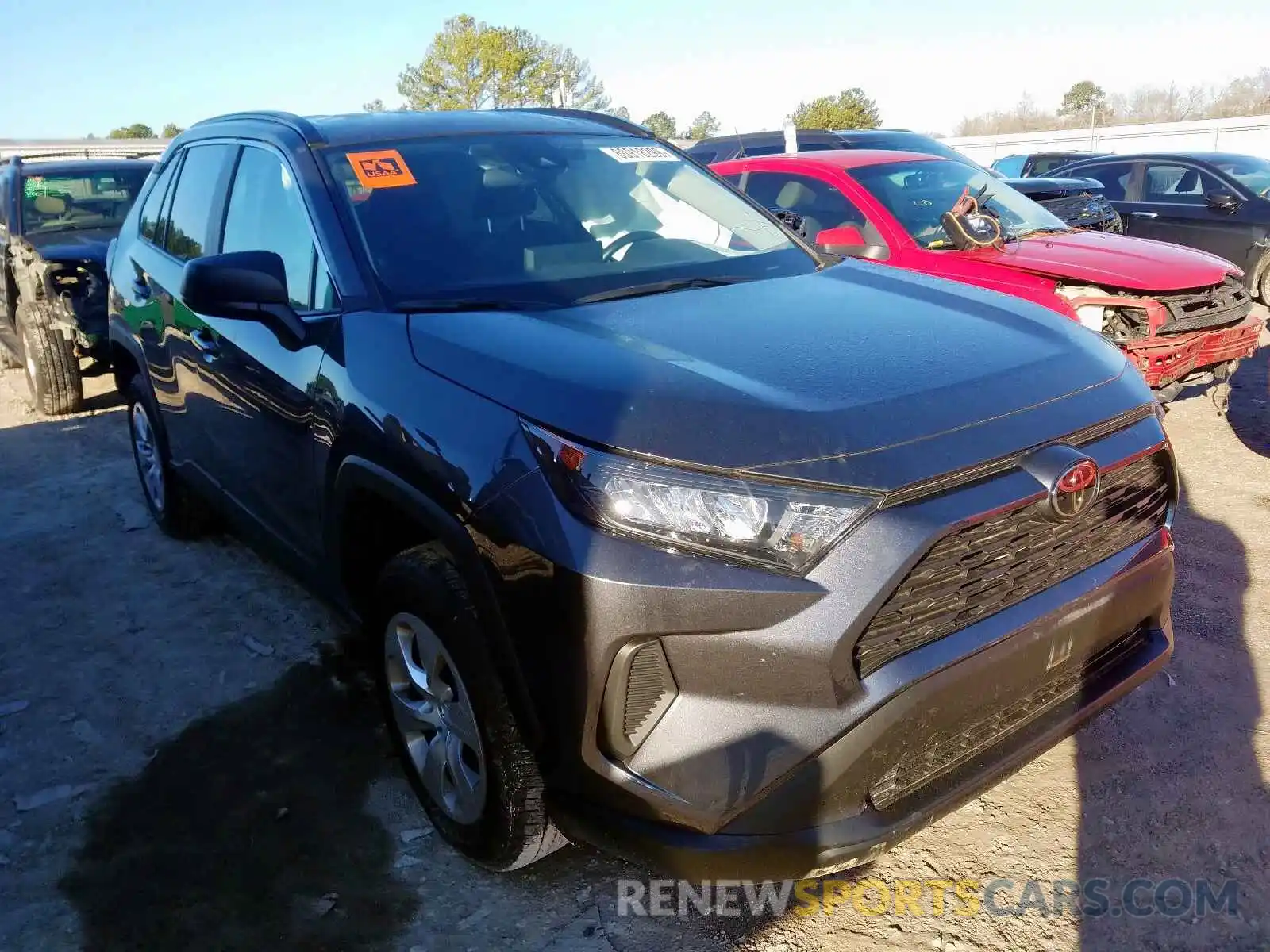 1 Photograph of a damaged car 2T3H1RFV8KC022156 TOYOTA RAV4 2019