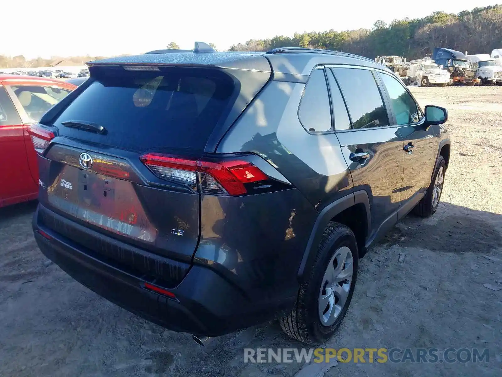 4 Photograph of a damaged car 2T3H1RFV8KC022156 TOYOTA RAV4 2019