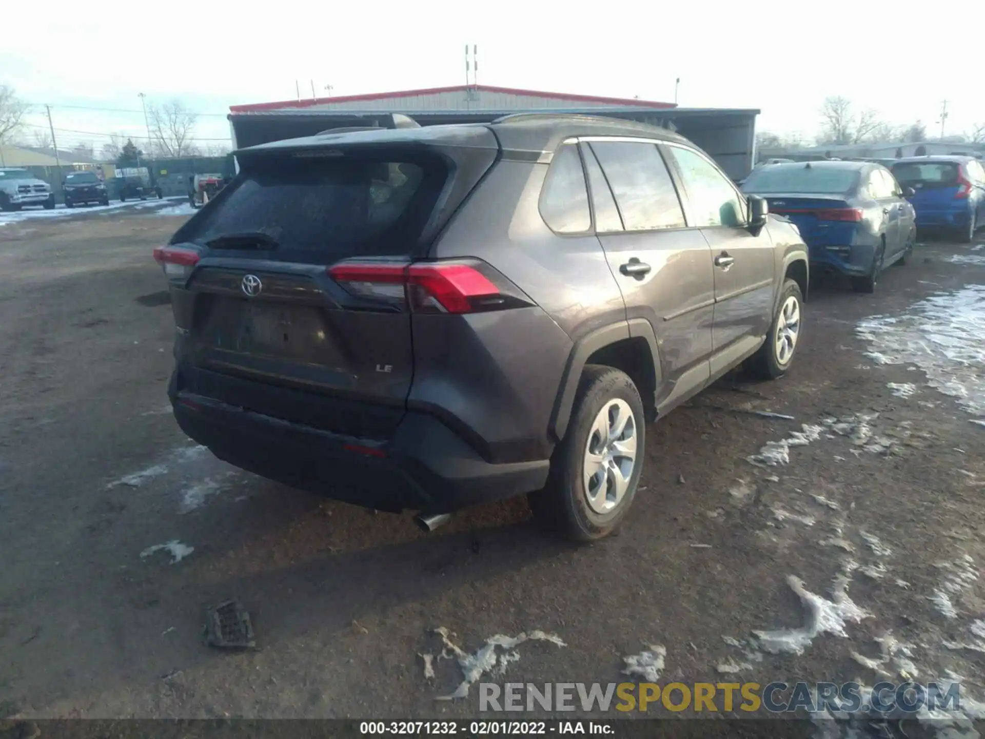 4 Photograph of a damaged car 2T3H1RFV8KC022335 TOYOTA RAV4 2019