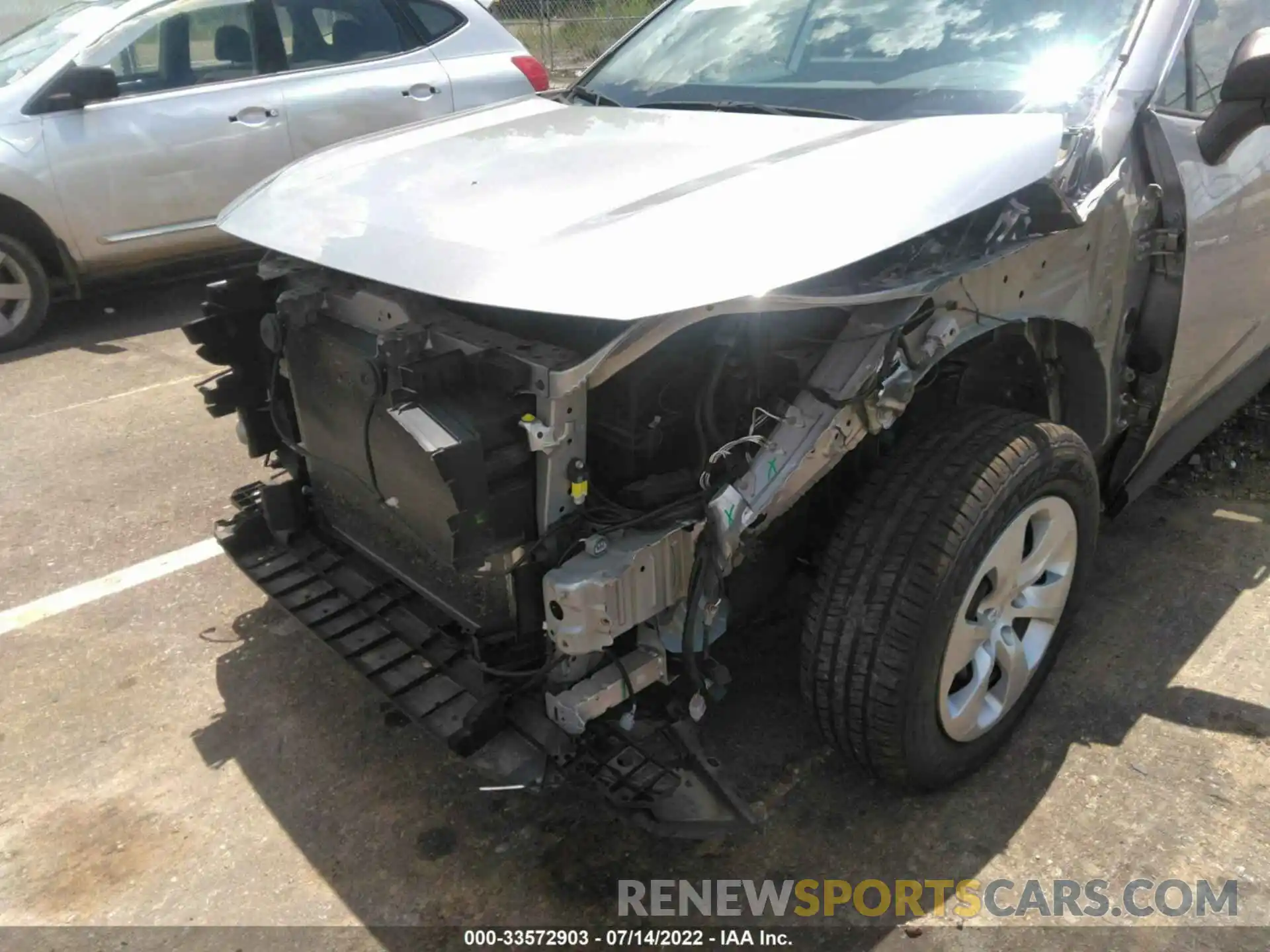 6 Photograph of a damaged car 2T3H1RFV8KC022688 TOYOTA RAV4 2019