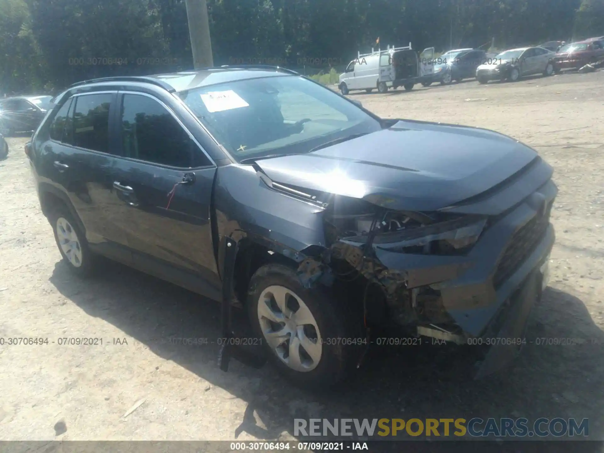 1 Photograph of a damaged car 2T3H1RFV8KC033299 TOYOTA RAV4 2019