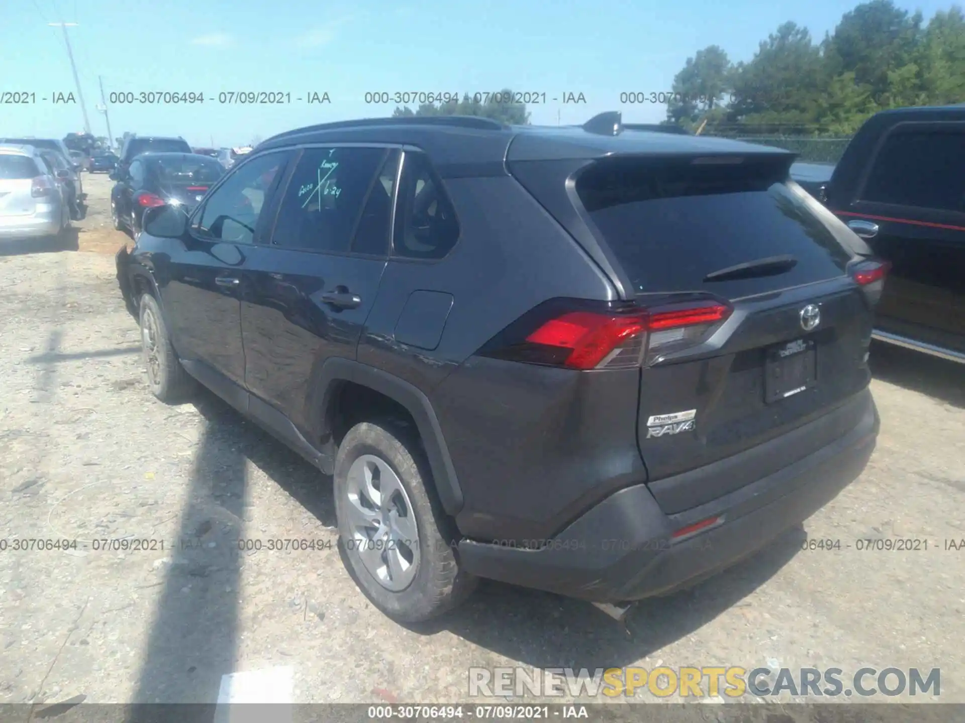 3 Photograph of a damaged car 2T3H1RFV8KC033299 TOYOTA RAV4 2019