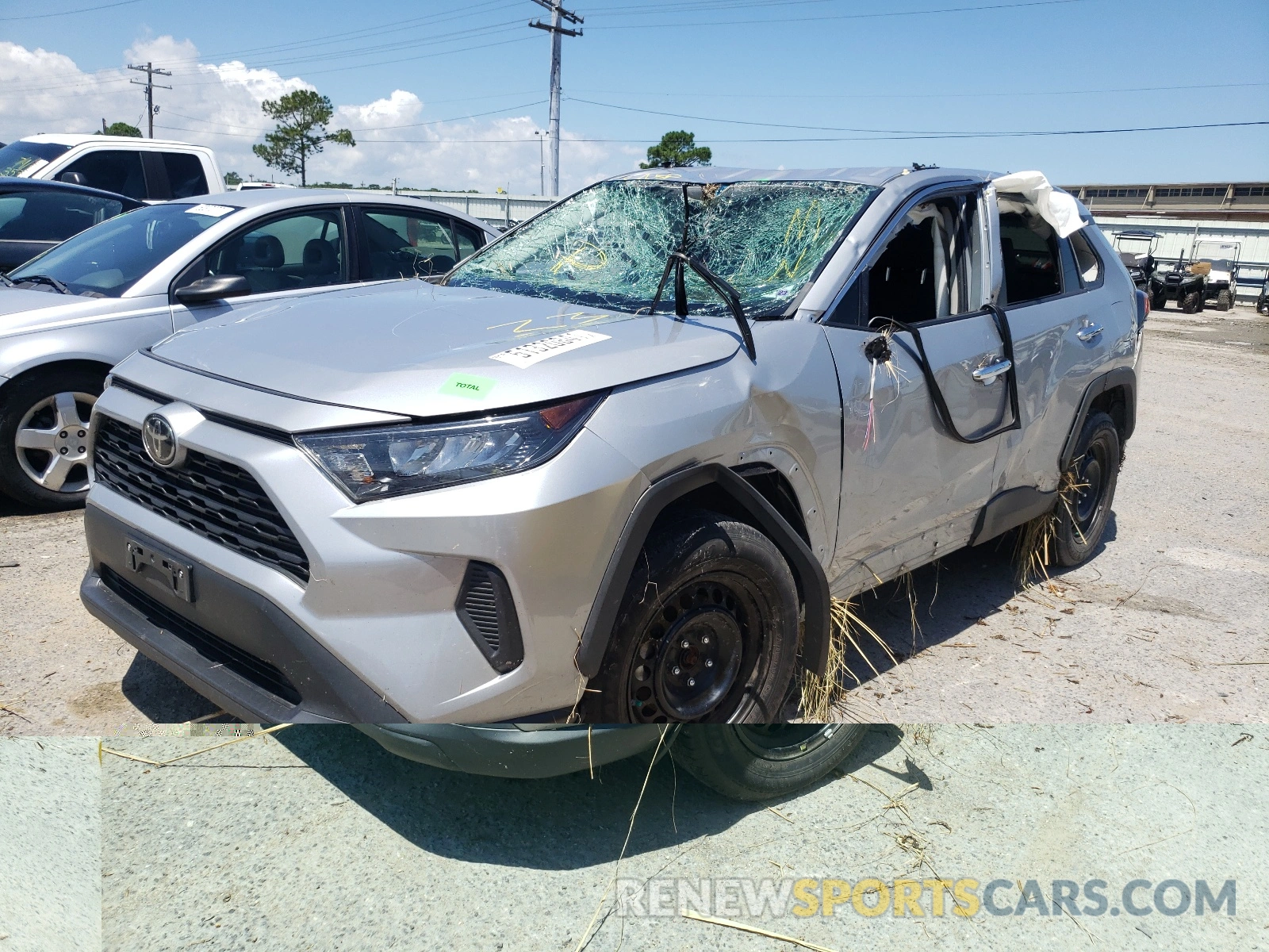 2 Фотография поврежденного автомобиля 2T3H1RFV8KW003833 TOYOTA RAV4 2019