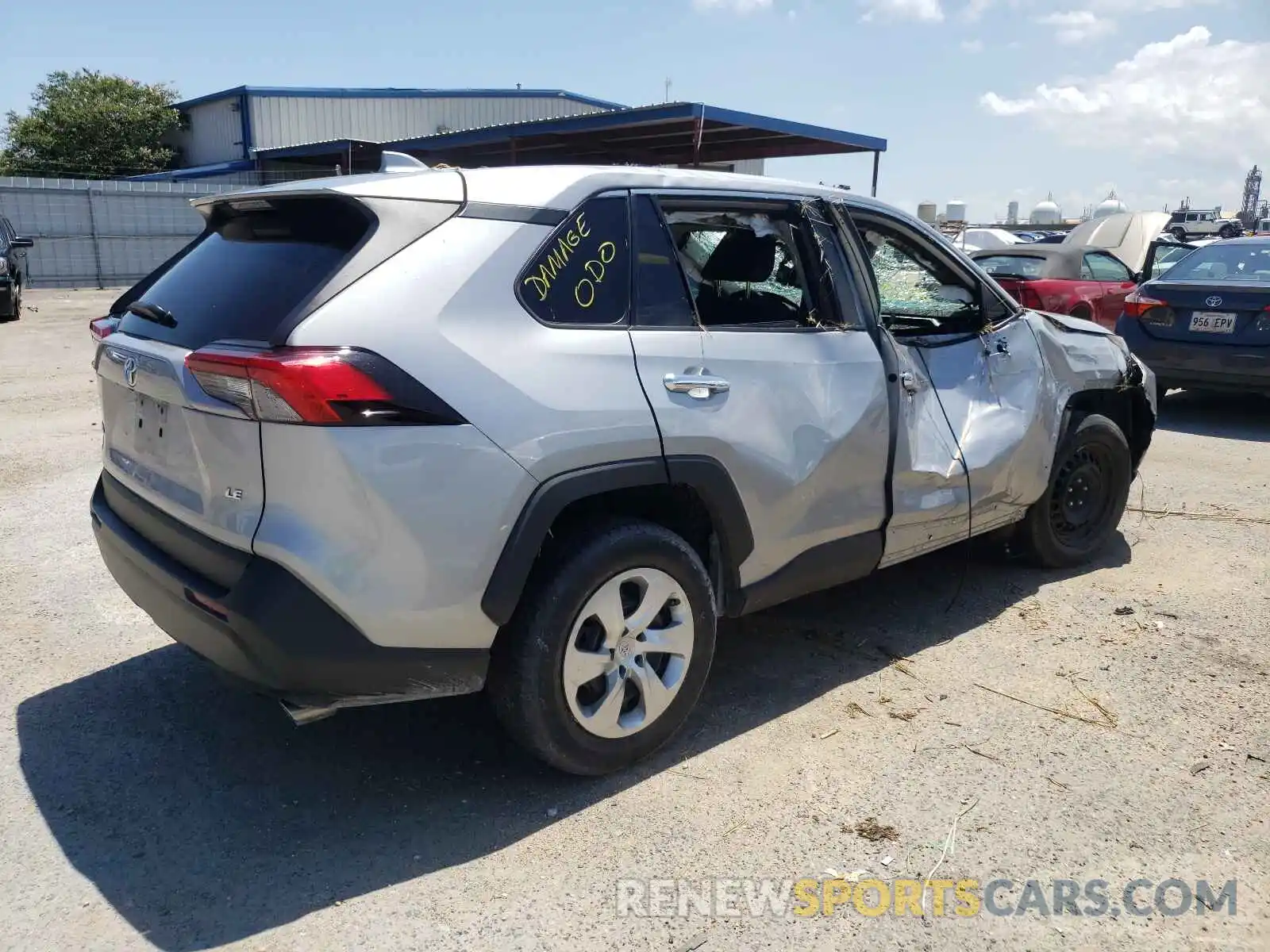 4 Photograph of a damaged car 2T3H1RFV8KW003833 TOYOTA RAV4 2019