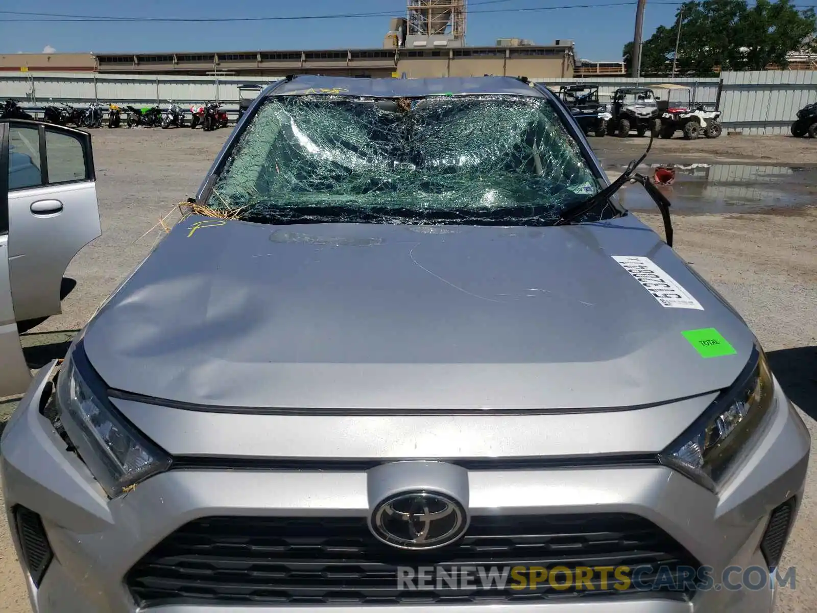 7 Photograph of a damaged car 2T3H1RFV8KW003833 TOYOTA RAV4 2019