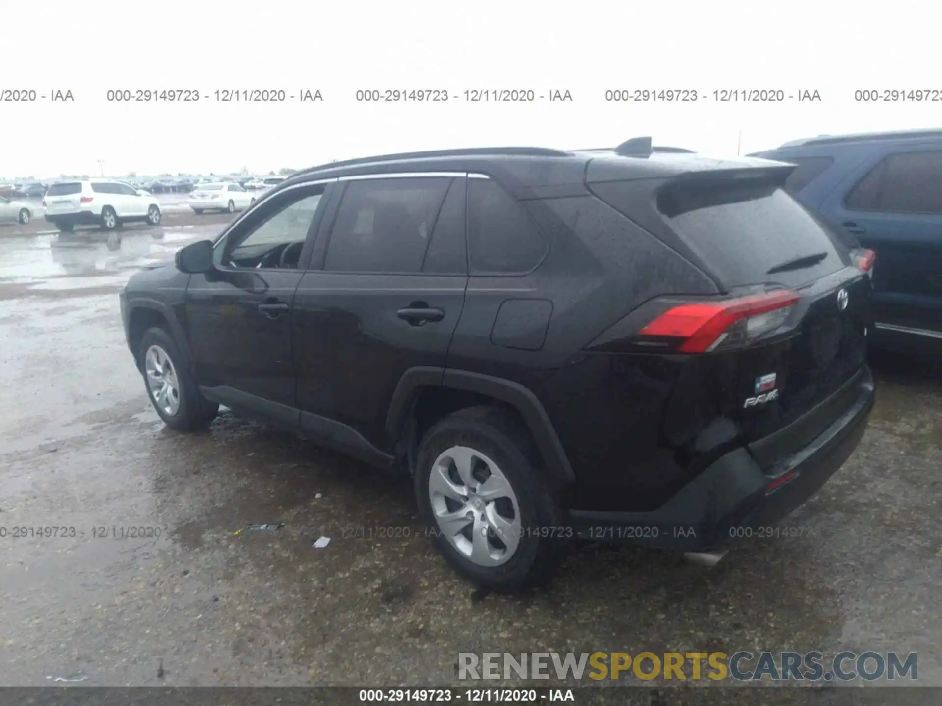 3 Photograph of a damaged car 2T3H1RFV8KW005579 TOYOTA RAV4 2019