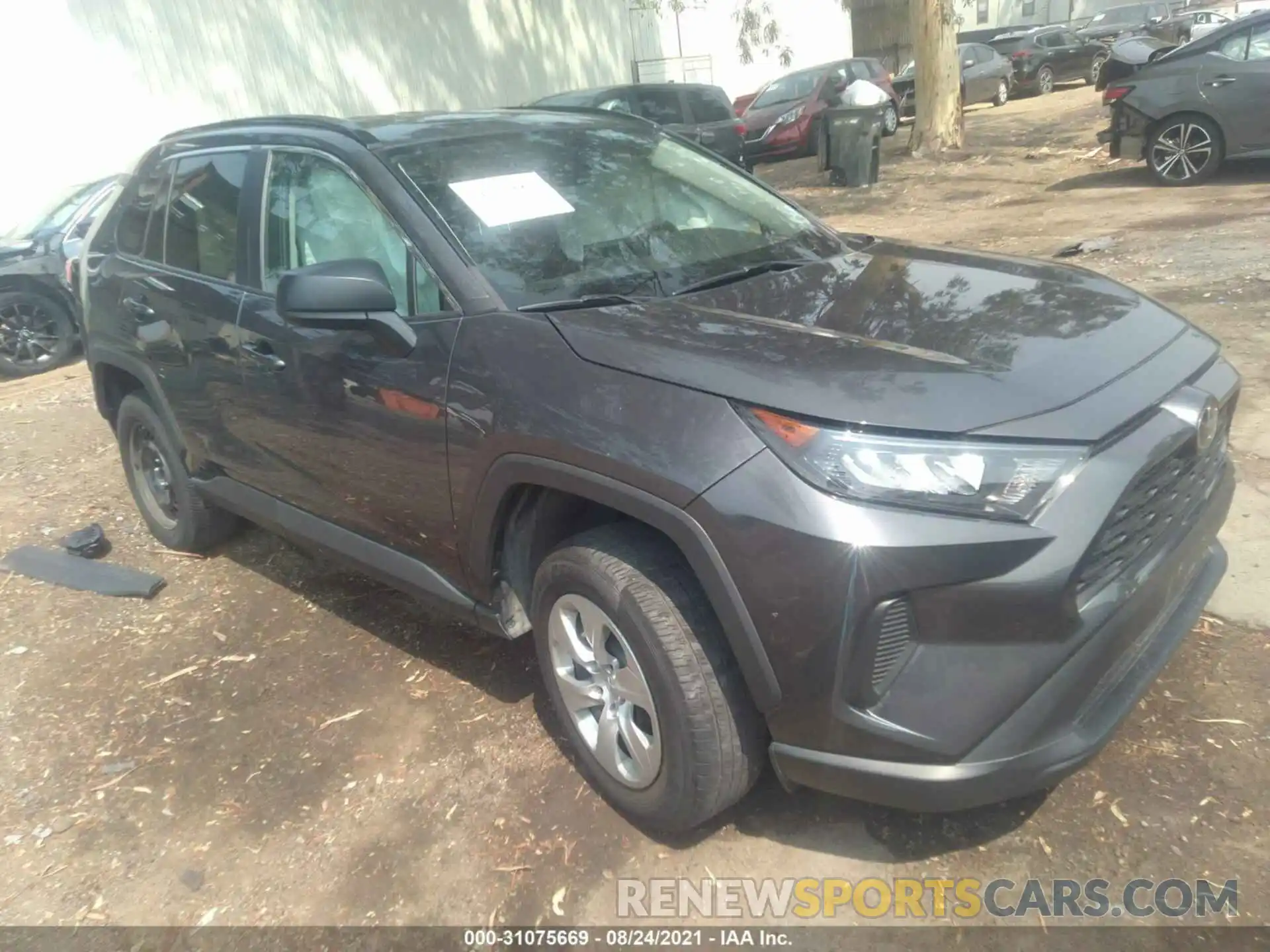 1 Фотография поврежденного автомобиля 2T3H1RFV8KW010328 TOYOTA RAV4 2019