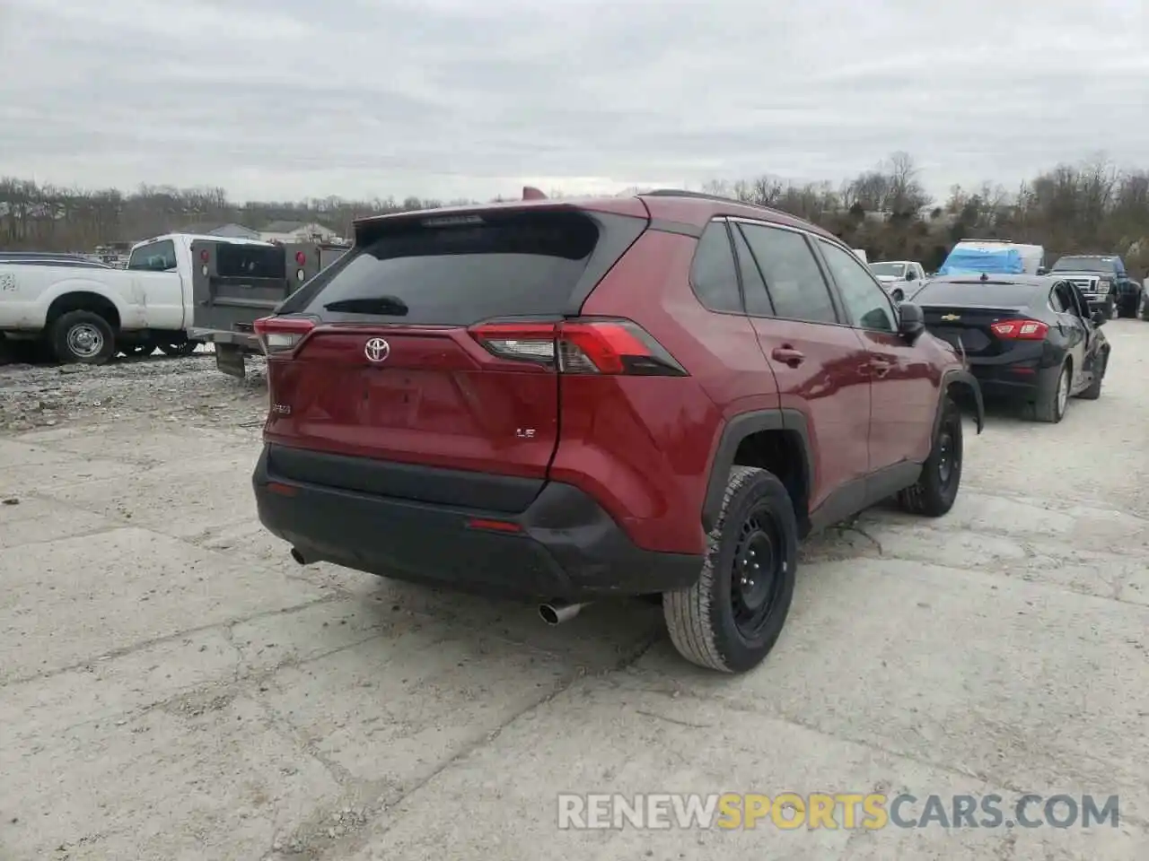 4 Photograph of a damaged car 2T3H1RFV8KW011267 TOYOTA RAV4 2019