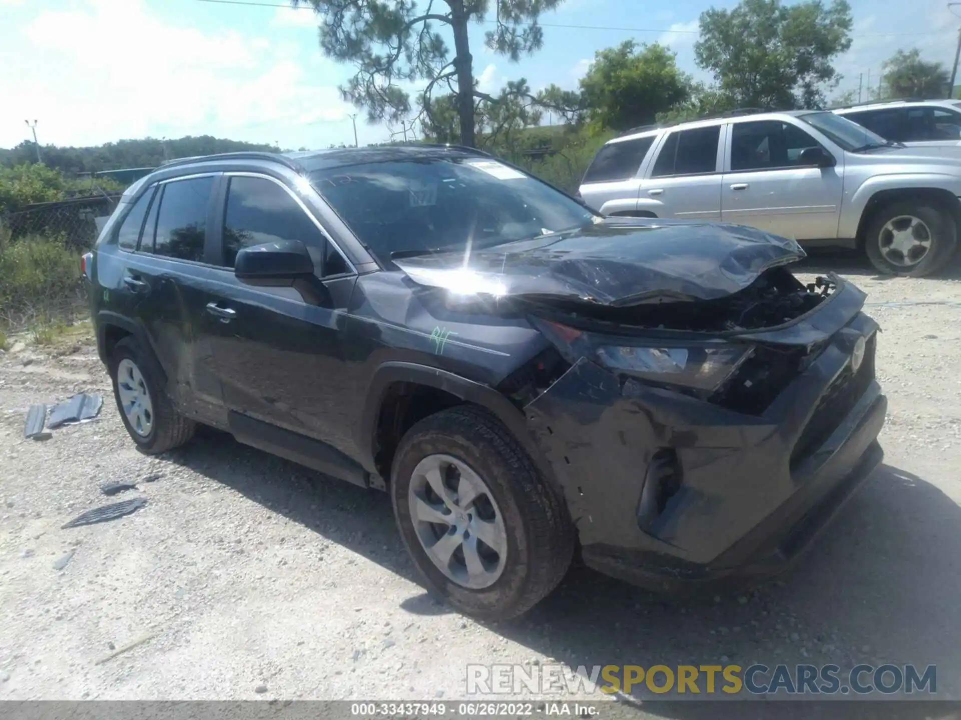 1 Фотография поврежденного автомобиля 2T3H1RFV8KW012063 TOYOTA RAV4 2019