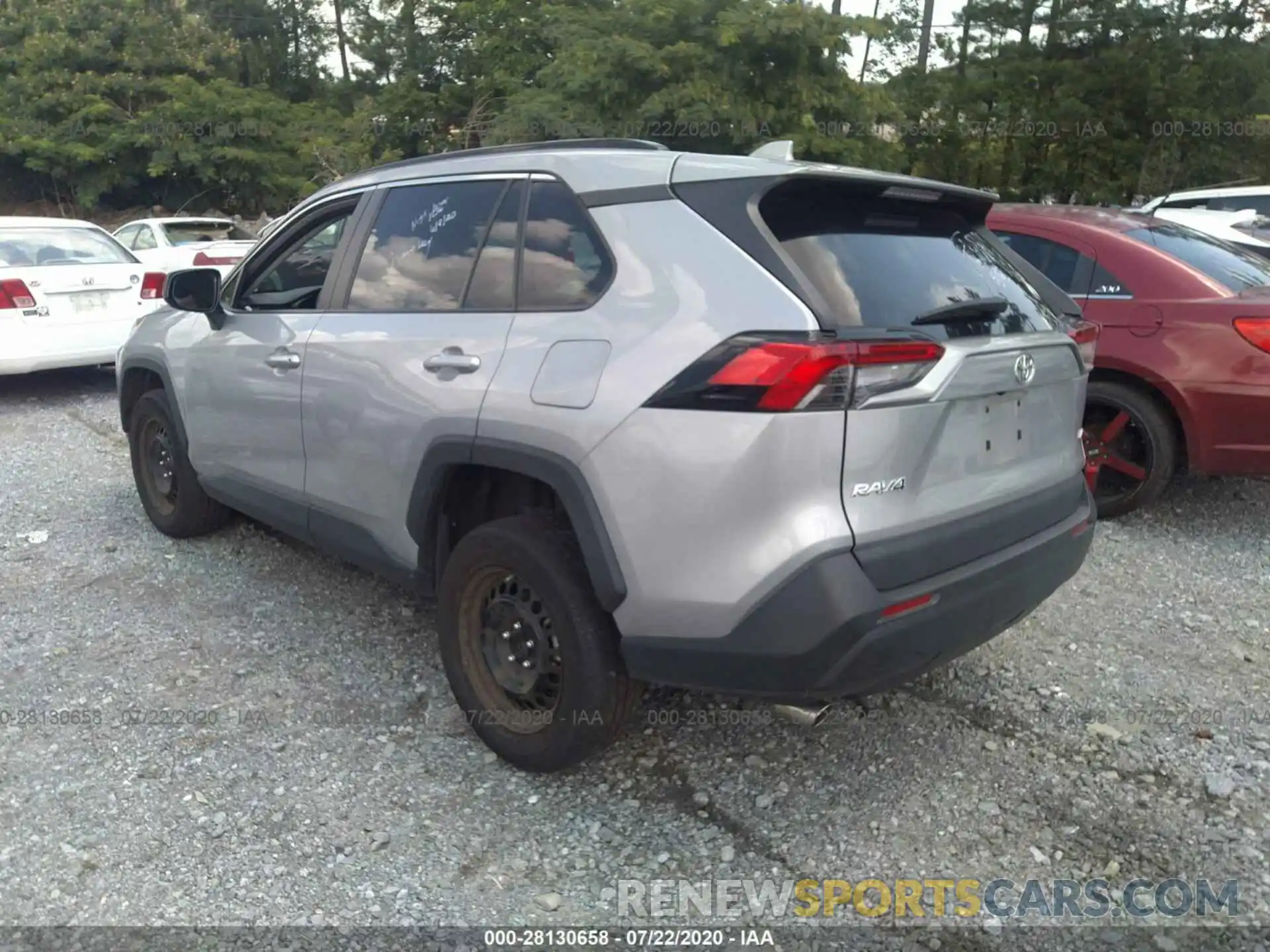 3 Photograph of a damaged car 2T3H1RFV8KW019370 TOYOTA RAV4 2019