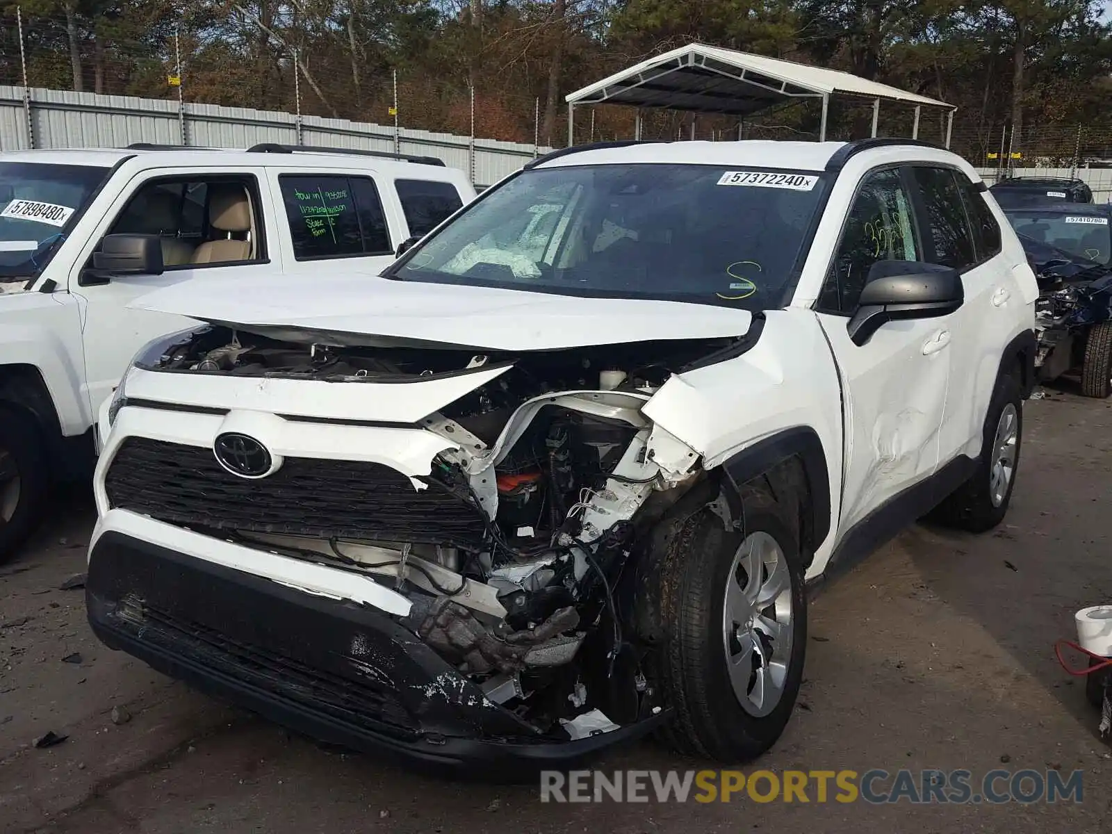 2 Photograph of a damaged car 2T3H1RFV8KW020275 TOYOTA RAV4 2019