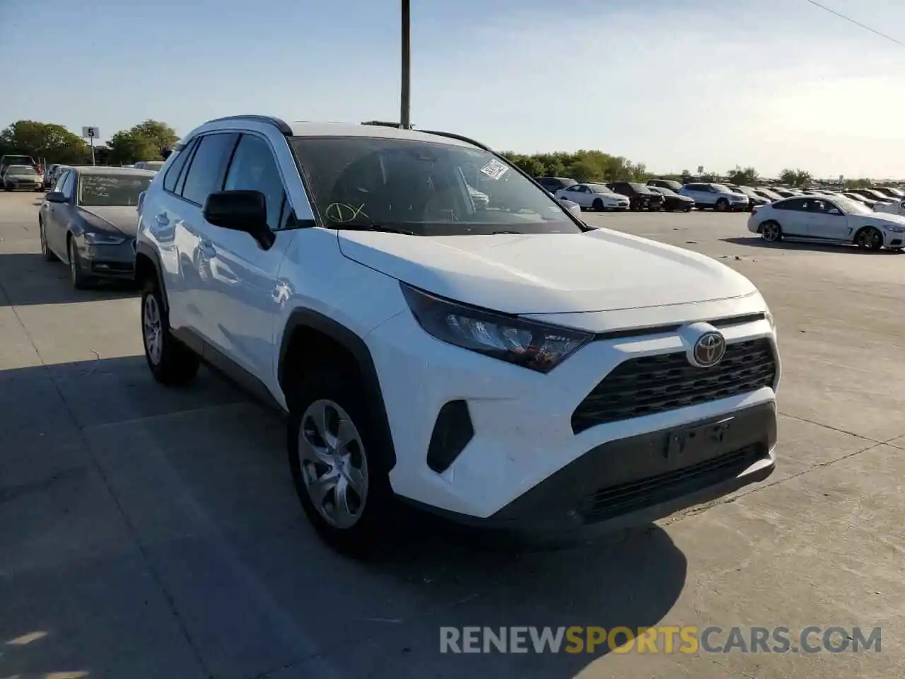 1 Фотография поврежденного автомобиля 2T3H1RFV8KW021197 TOYOTA RAV4 2019