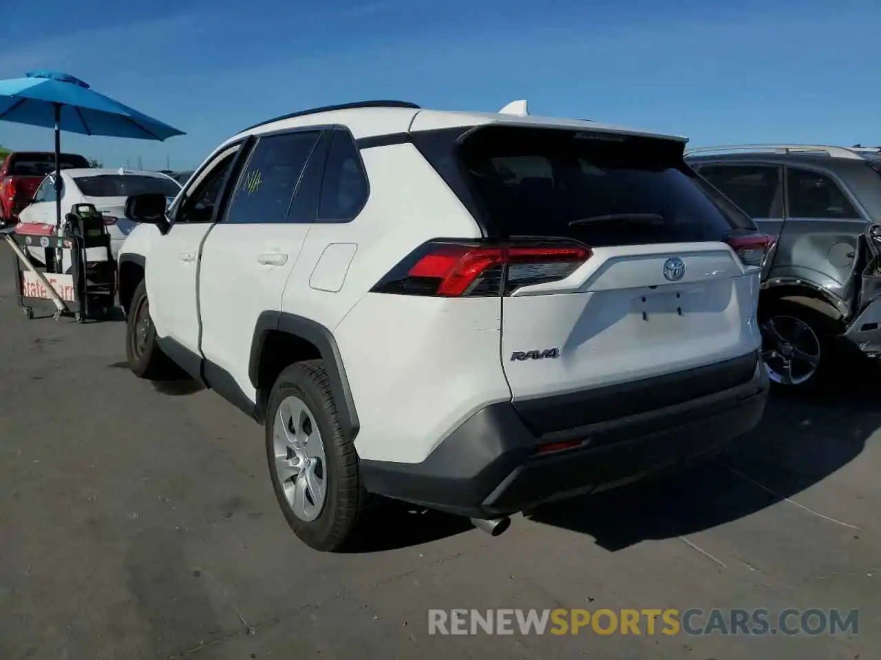 3 Photograph of a damaged car 2T3H1RFV8KW021197 TOYOTA RAV4 2019