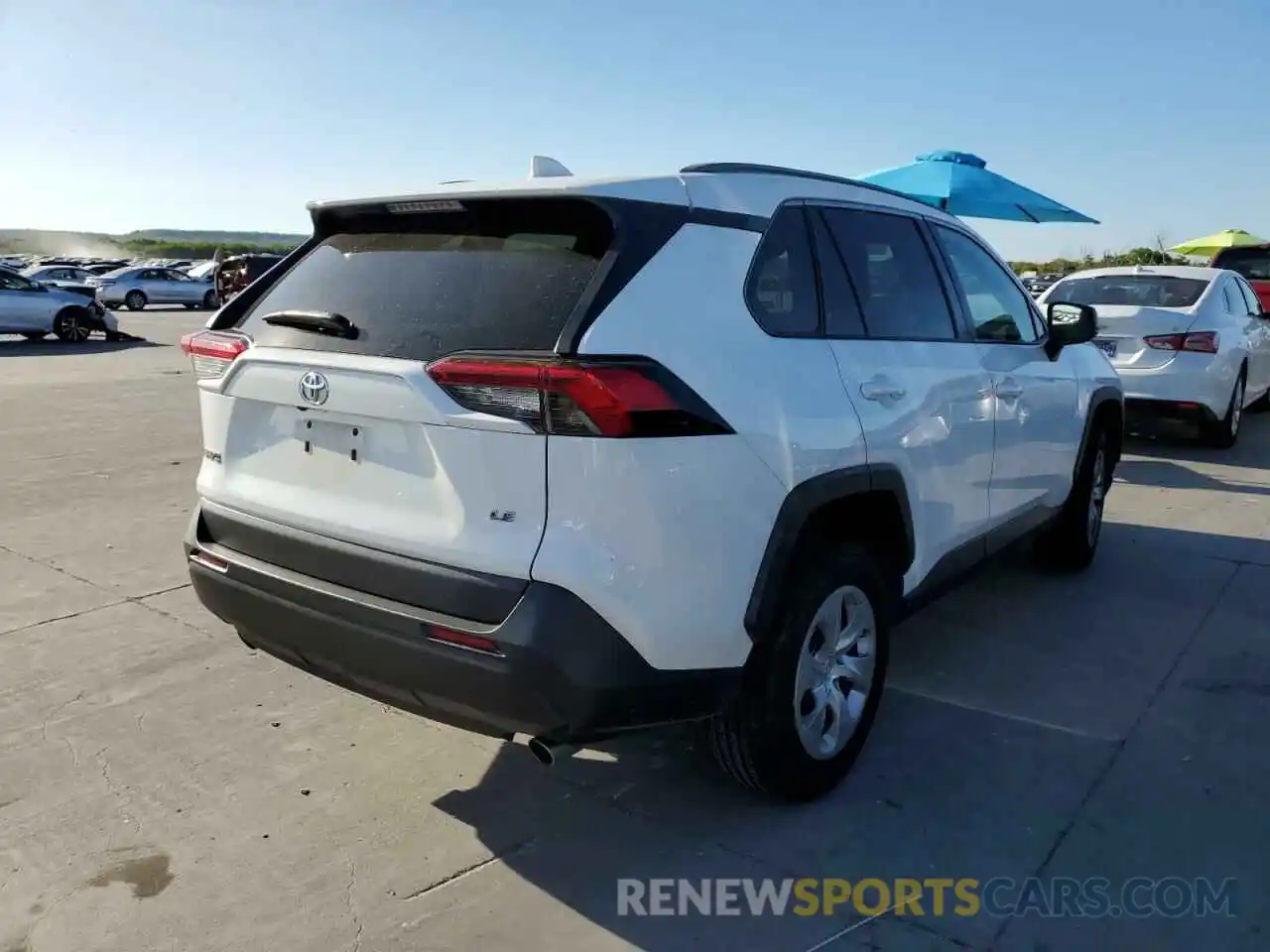 4 Photograph of a damaged car 2T3H1RFV8KW021197 TOYOTA RAV4 2019