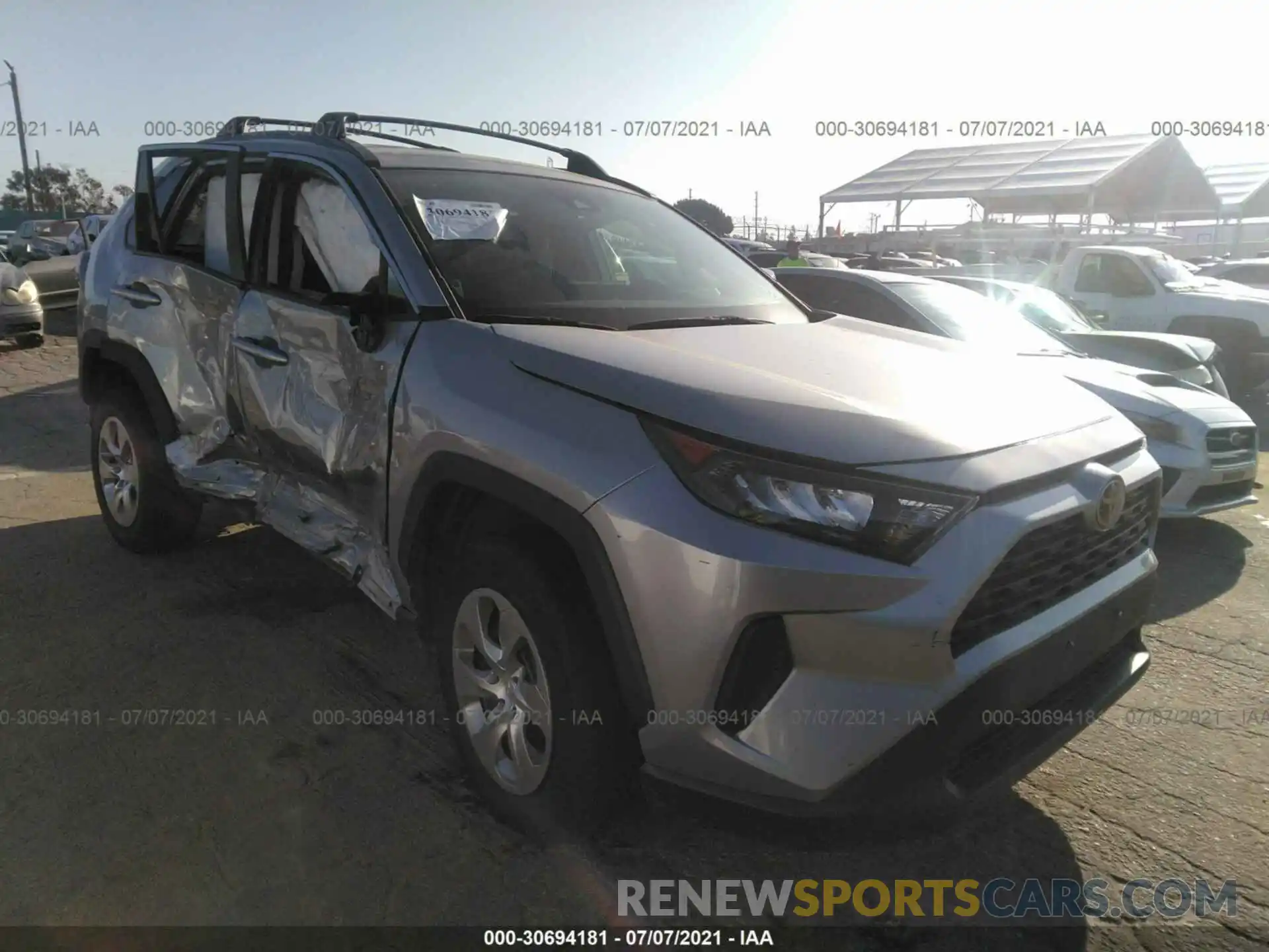 1 Фотография поврежденного автомобиля 2T3H1RFV8KW025931 TOYOTA RAV4 2019