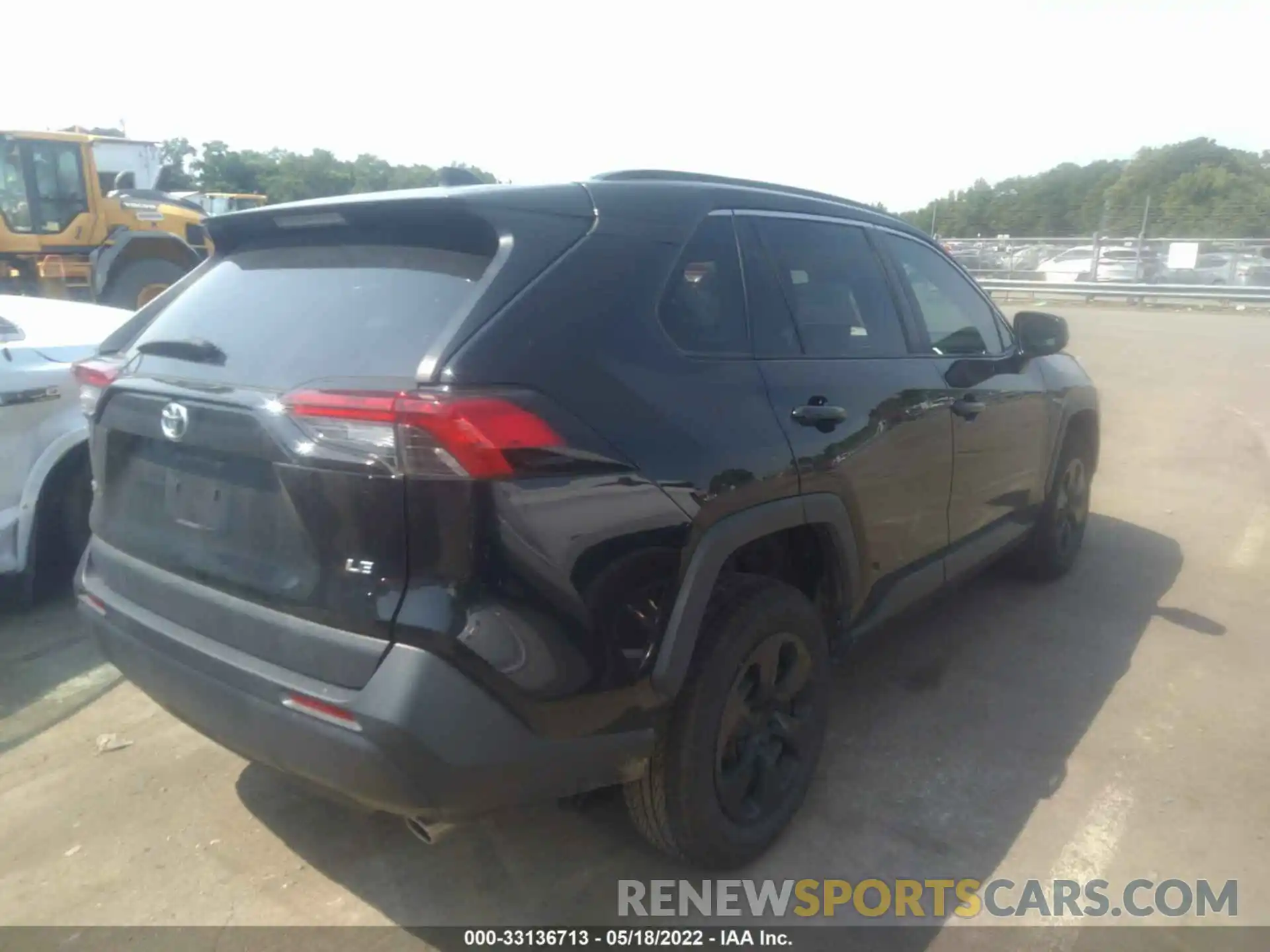 4 Photograph of a damaged car 2T3H1RFV8KW031910 TOYOTA RAV4 2019