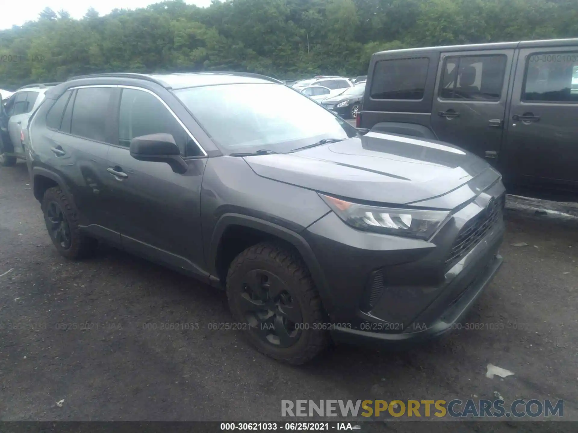 1 Фотография поврежденного автомобиля 2T3H1RFV8KW034015 TOYOTA RAV4 2019