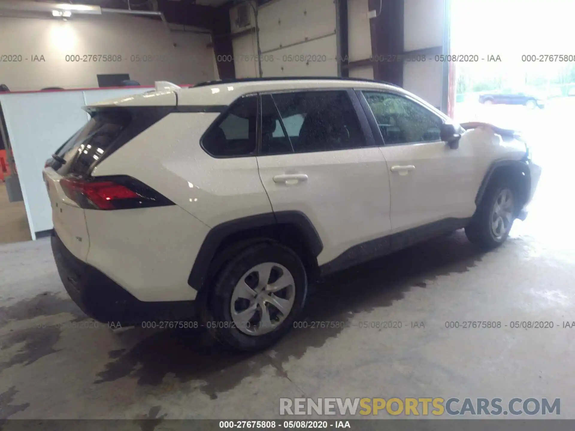 4 Photograph of a damaged car 2T3H1RFV8KW037254 TOYOTA RAV4 2019