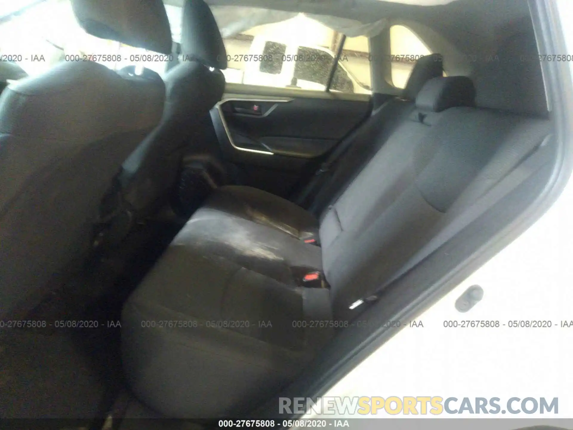 8 Photograph of a damaged car 2T3H1RFV8KW037254 TOYOTA RAV4 2019