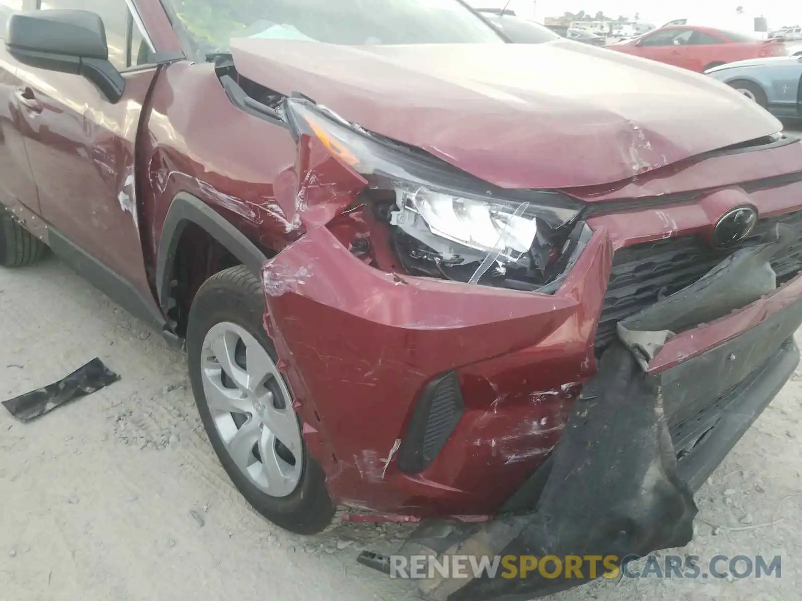 9 Photograph of a damaged car 2T3H1RFV8KW037481 TOYOTA RAV4 2019