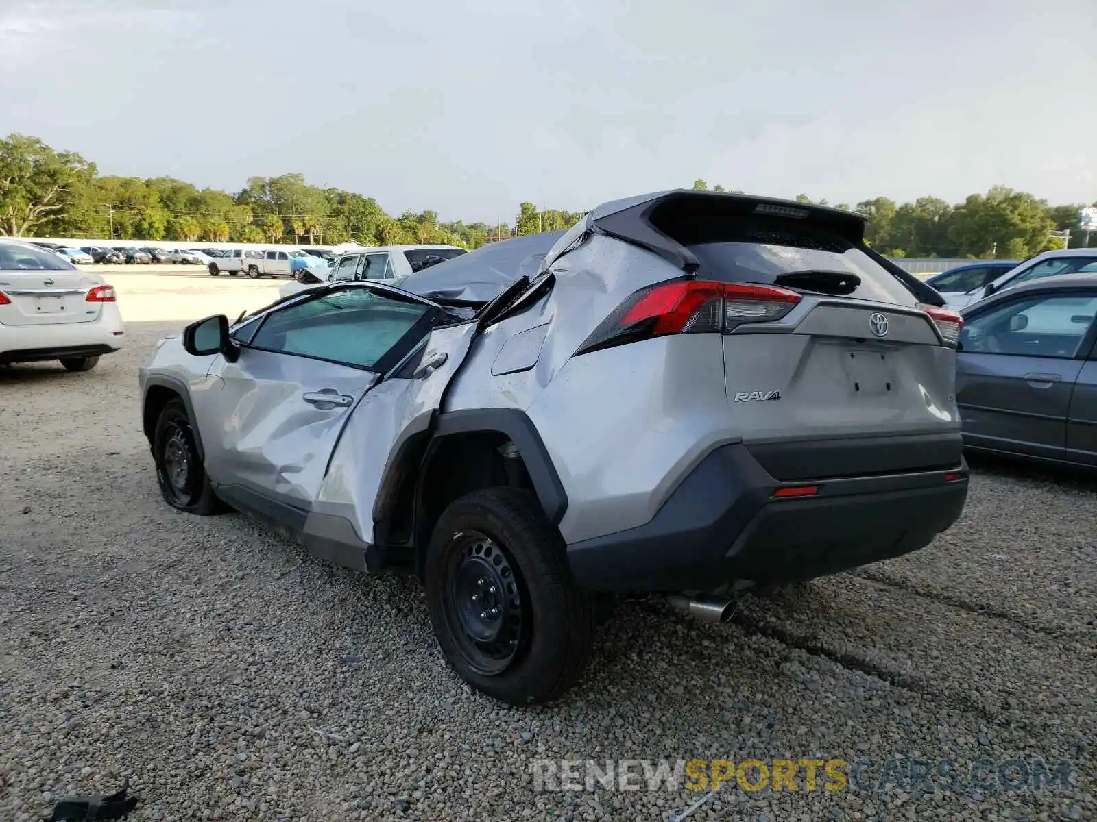 3 Photograph of a damaged car 2T3H1RFV8KW039571 TOYOTA RAV4 2019