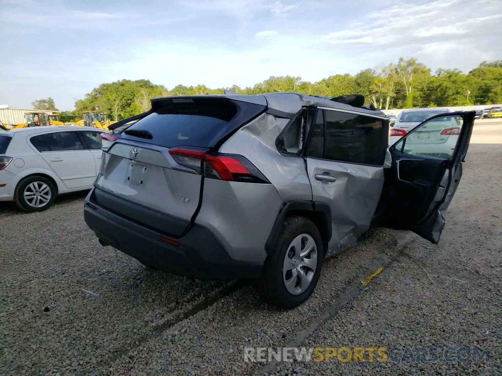 4 Photograph of a damaged car 2T3H1RFV8KW039571 TOYOTA RAV4 2019