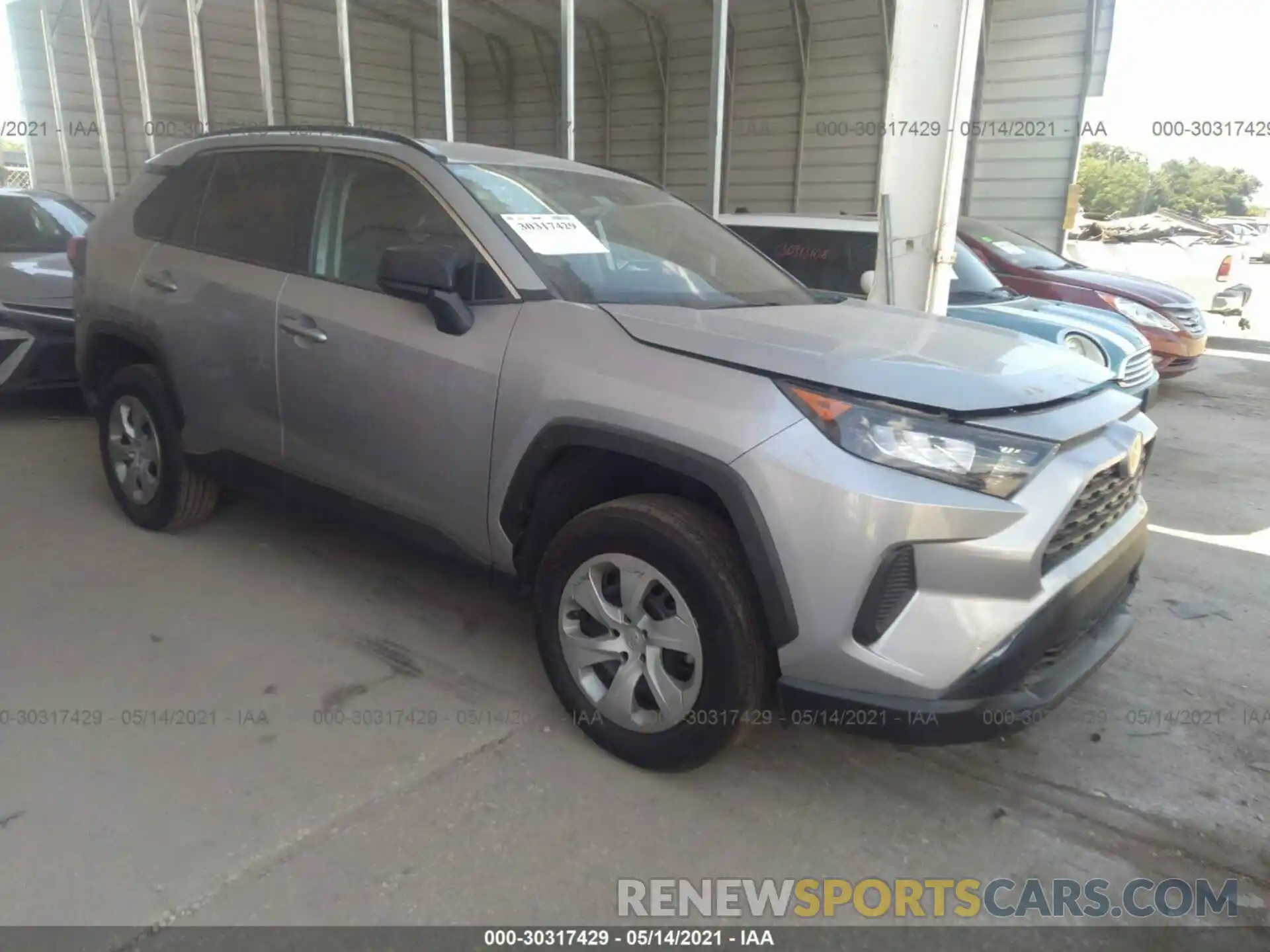 1 Фотография поврежденного автомобиля 2T3H1RFV8KW040770 TOYOTA RAV4 2019