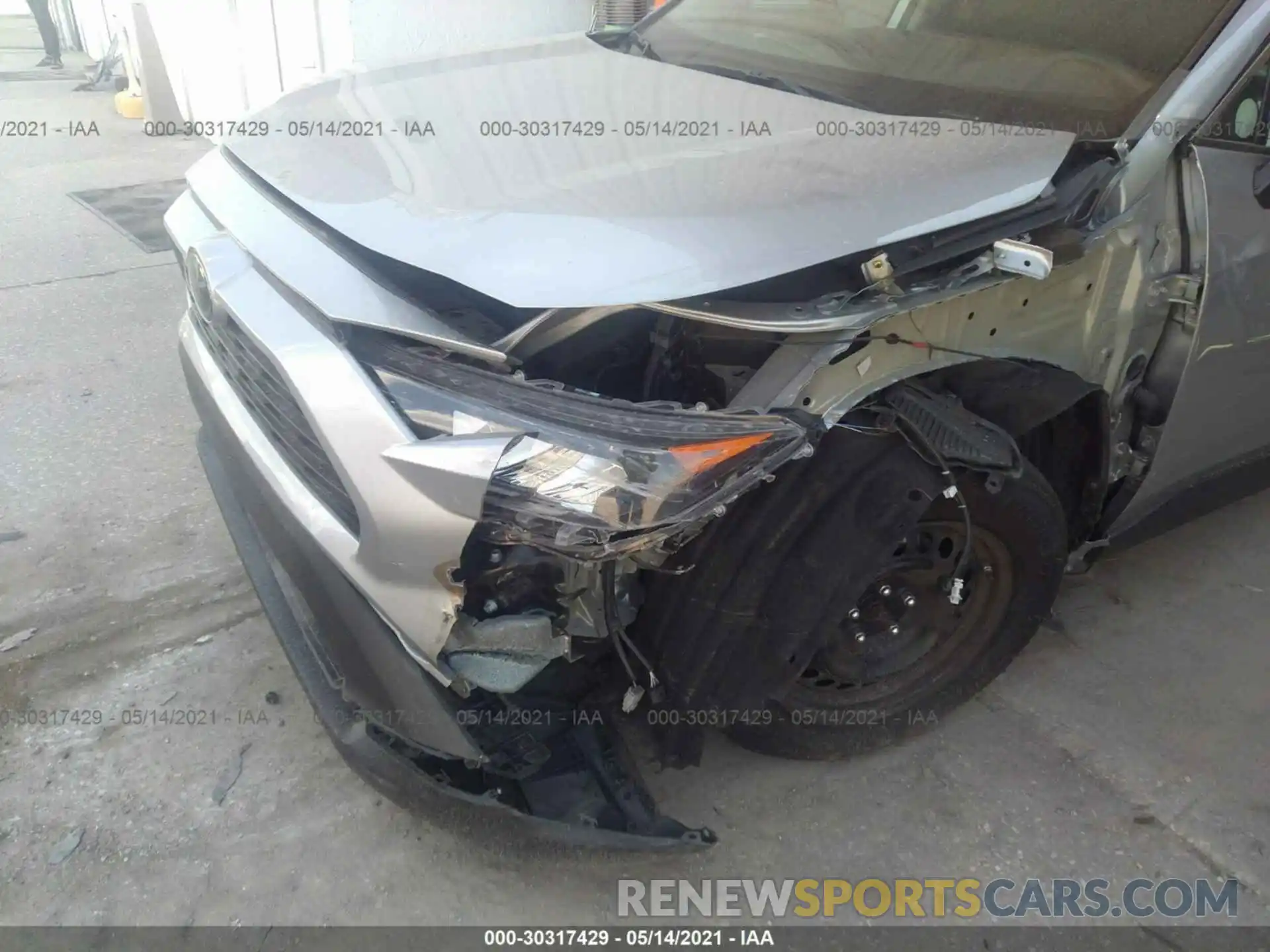 6 Photograph of a damaged car 2T3H1RFV8KW040770 TOYOTA RAV4 2019