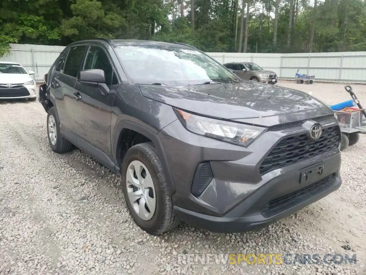 1 Photograph of a damaged car 2T3H1RFV8KW041904 TOYOTA RAV4 2019