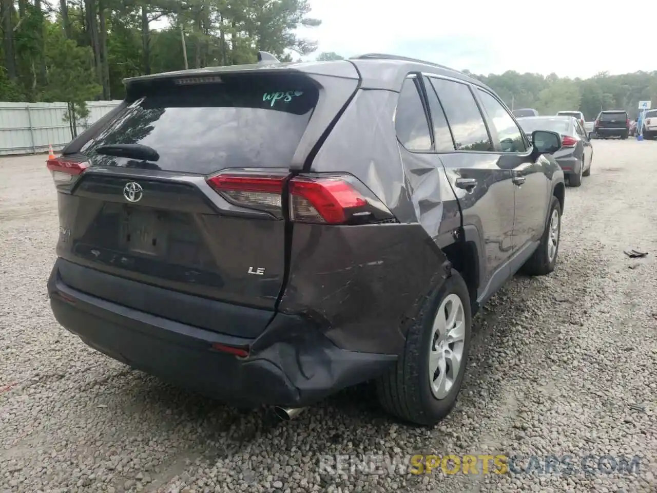 4 Photograph of a damaged car 2T3H1RFV8KW041904 TOYOTA RAV4 2019