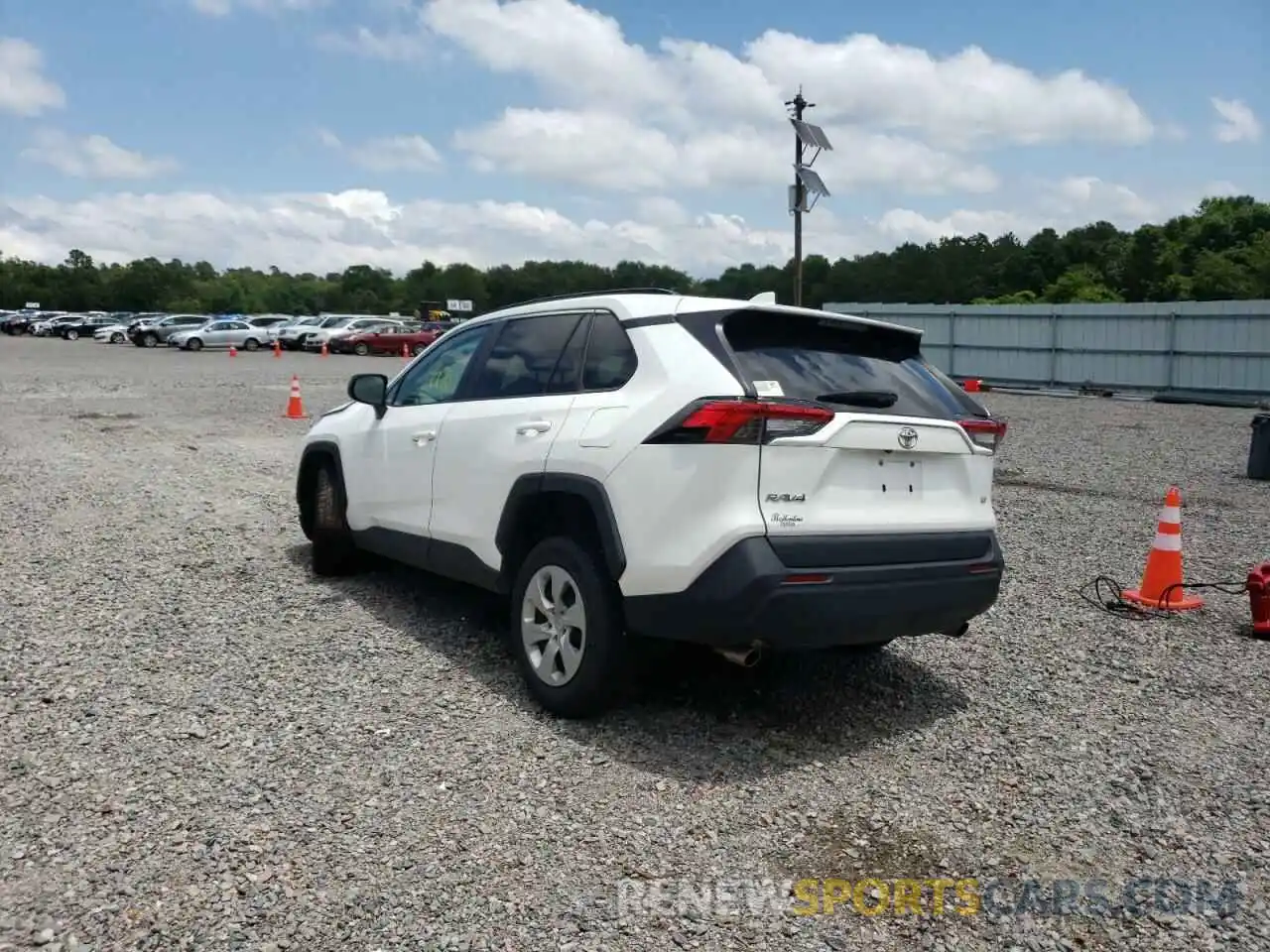 3 Photograph of a damaged car 2T3H1RFV8KW044527 TOYOTA RAV4 2019