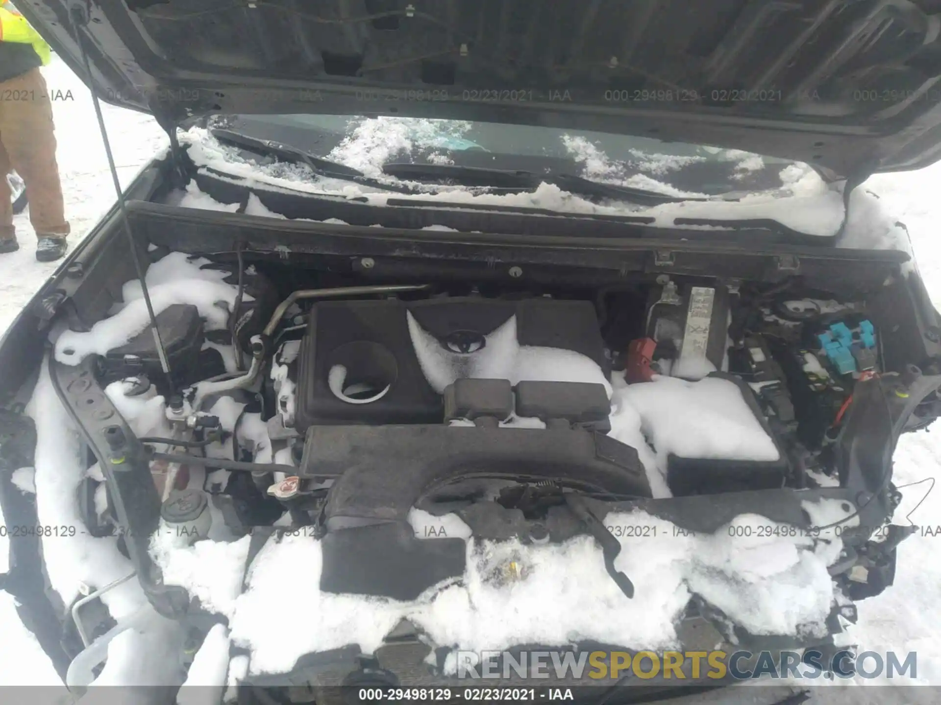 10 Фотография поврежденного автомобиля 2T3H1RFV8KW046052 TOYOTA RAV4 2019