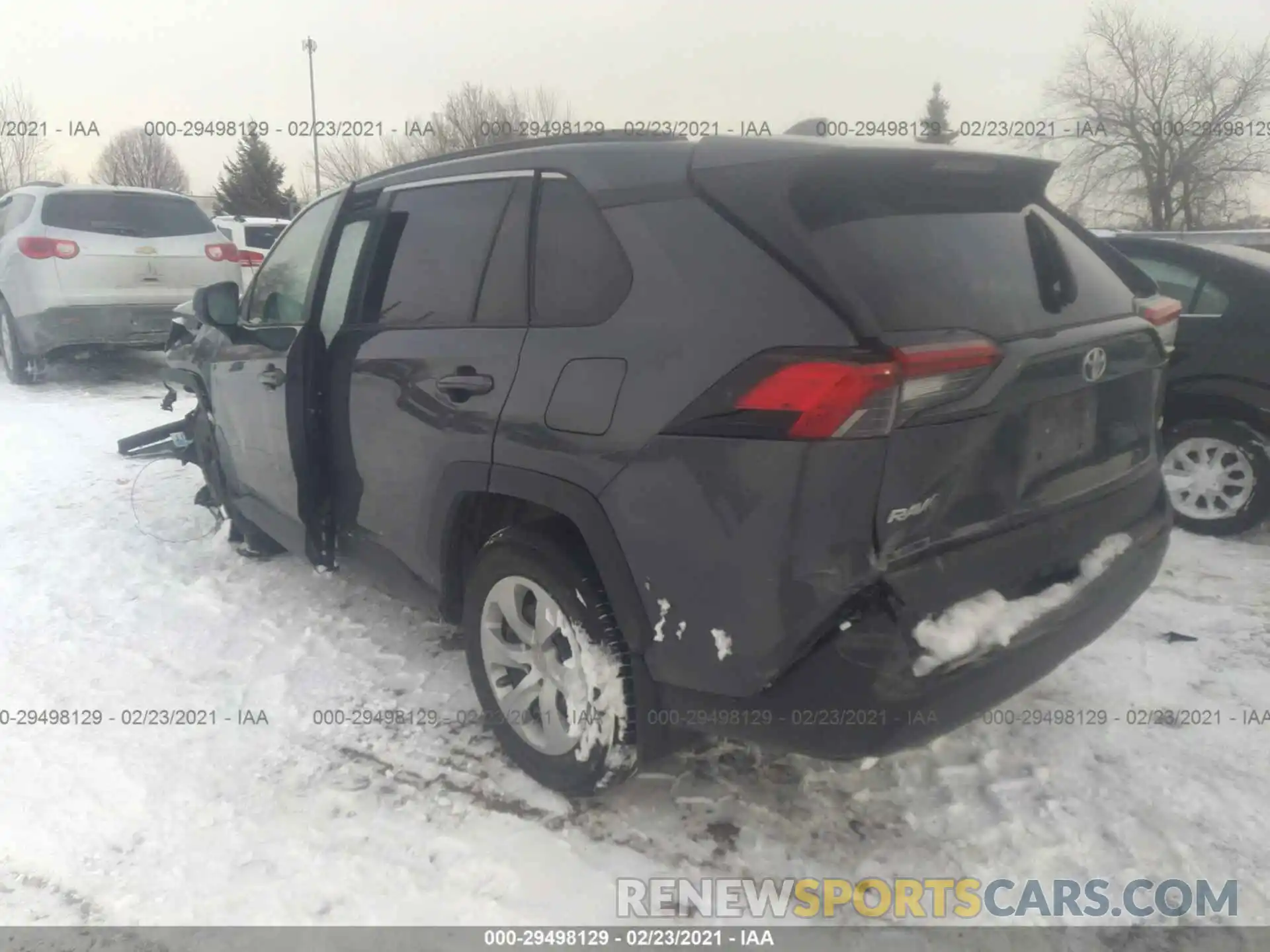 3 Photograph of a damaged car 2T3H1RFV8KW046052 TOYOTA RAV4 2019