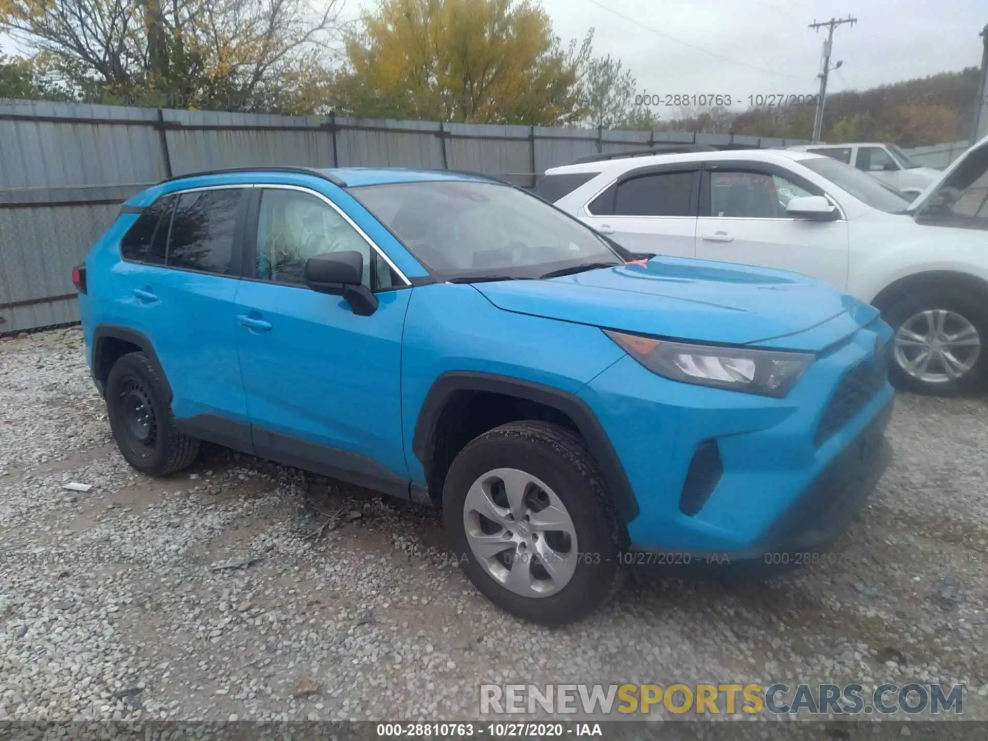 1 Photograph of a damaged car 2T3H1RFV8KW046858 TOYOTA RAV4 2019