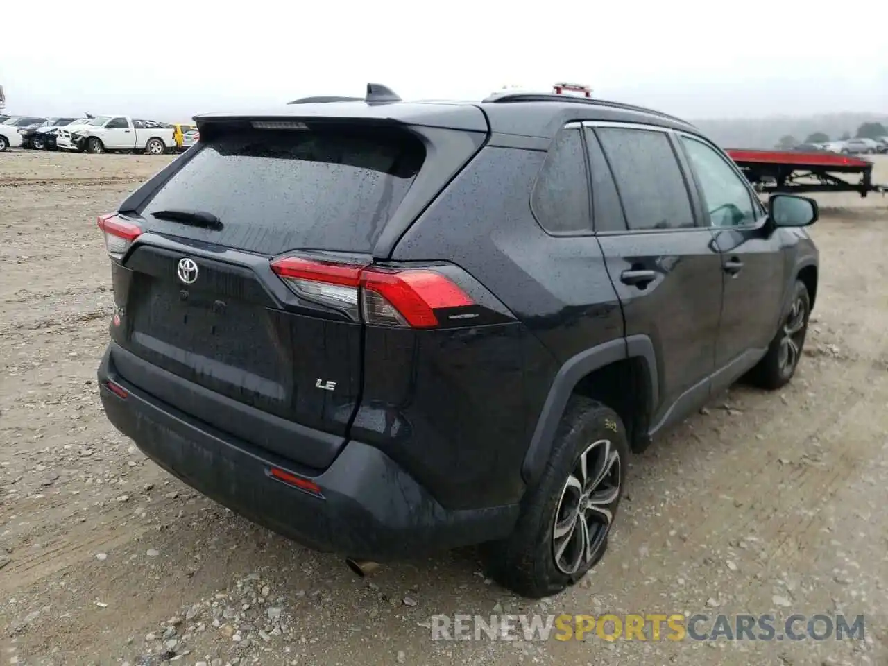 4 Photograph of a damaged car 2T3H1RFV8KW046925 TOYOTA RAV4 2019