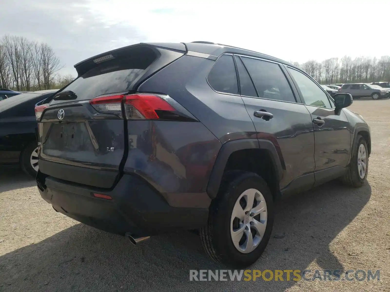 4 Photograph of a damaged car 2T3H1RFV8KW048349 TOYOTA RAV4 2019