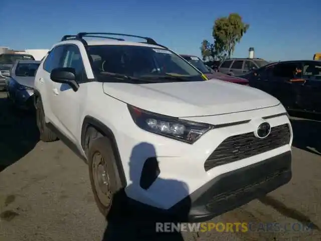 1 Photograph of a damaged car 2T3H1RFV8KW048738 TOYOTA RAV4 2019