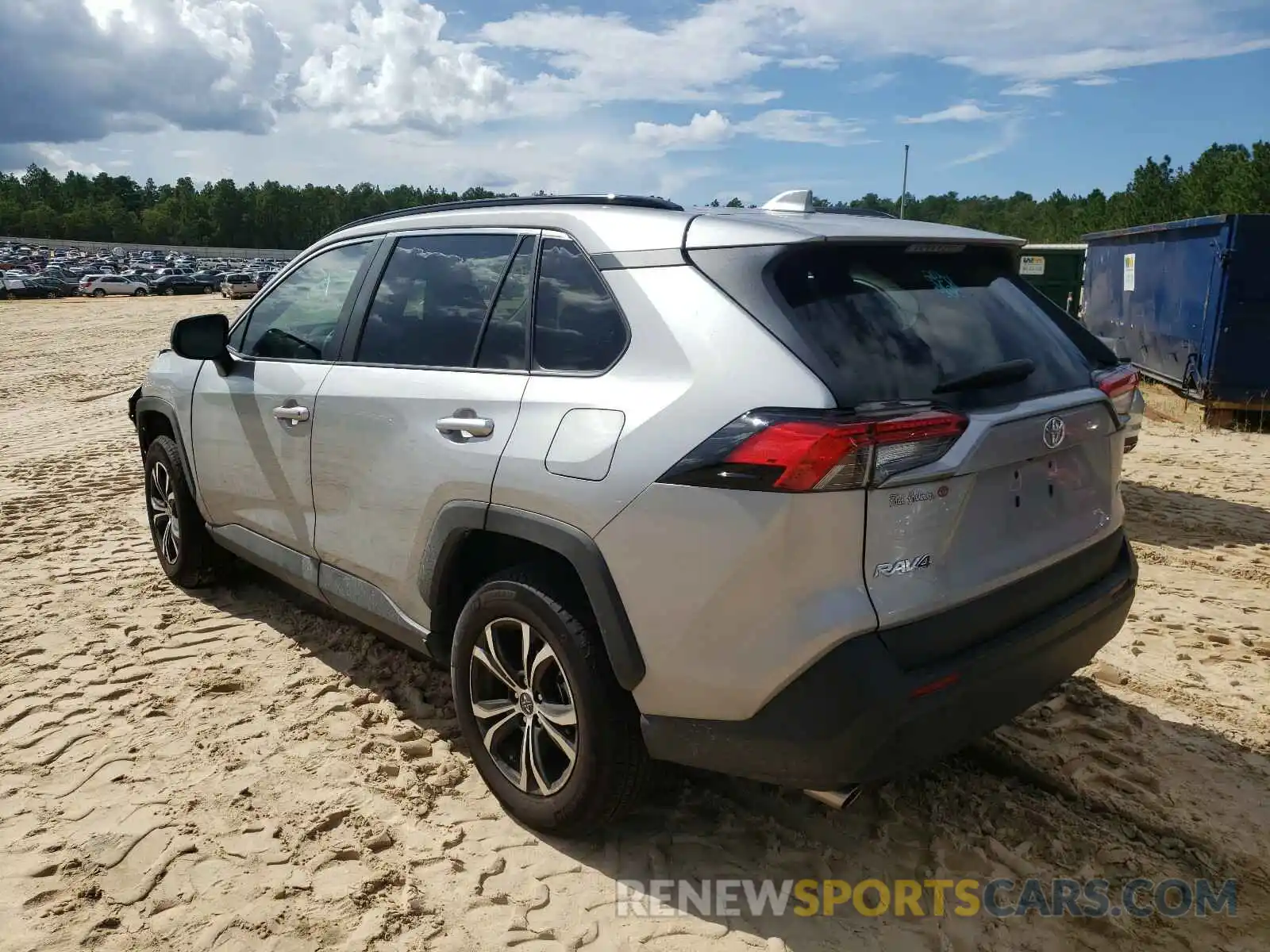 3 Photograph of a damaged car 2T3H1RFV8KW052157 TOYOTA RAV4 2019