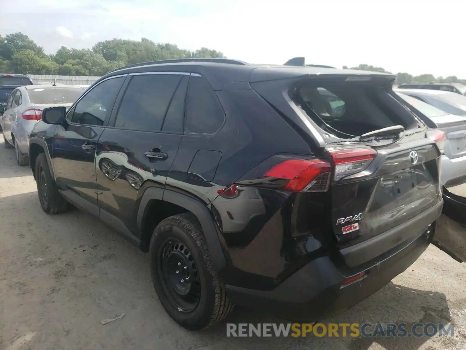 3 Photograph of a damaged car 2T3H1RFV8KW052837 TOYOTA RAV4 2019