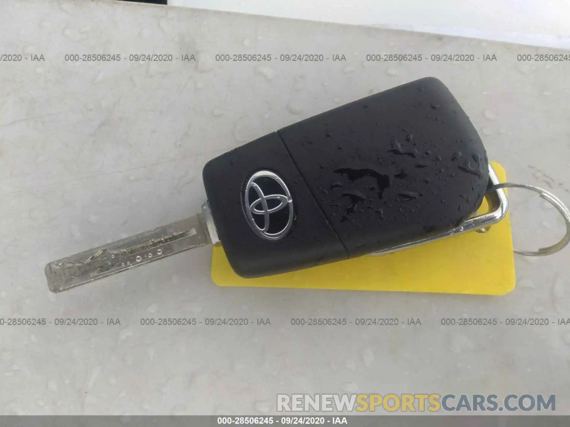 11 Photograph of a damaged car 2T3H1RFV8KW053437 TOYOTA RAV4 2019