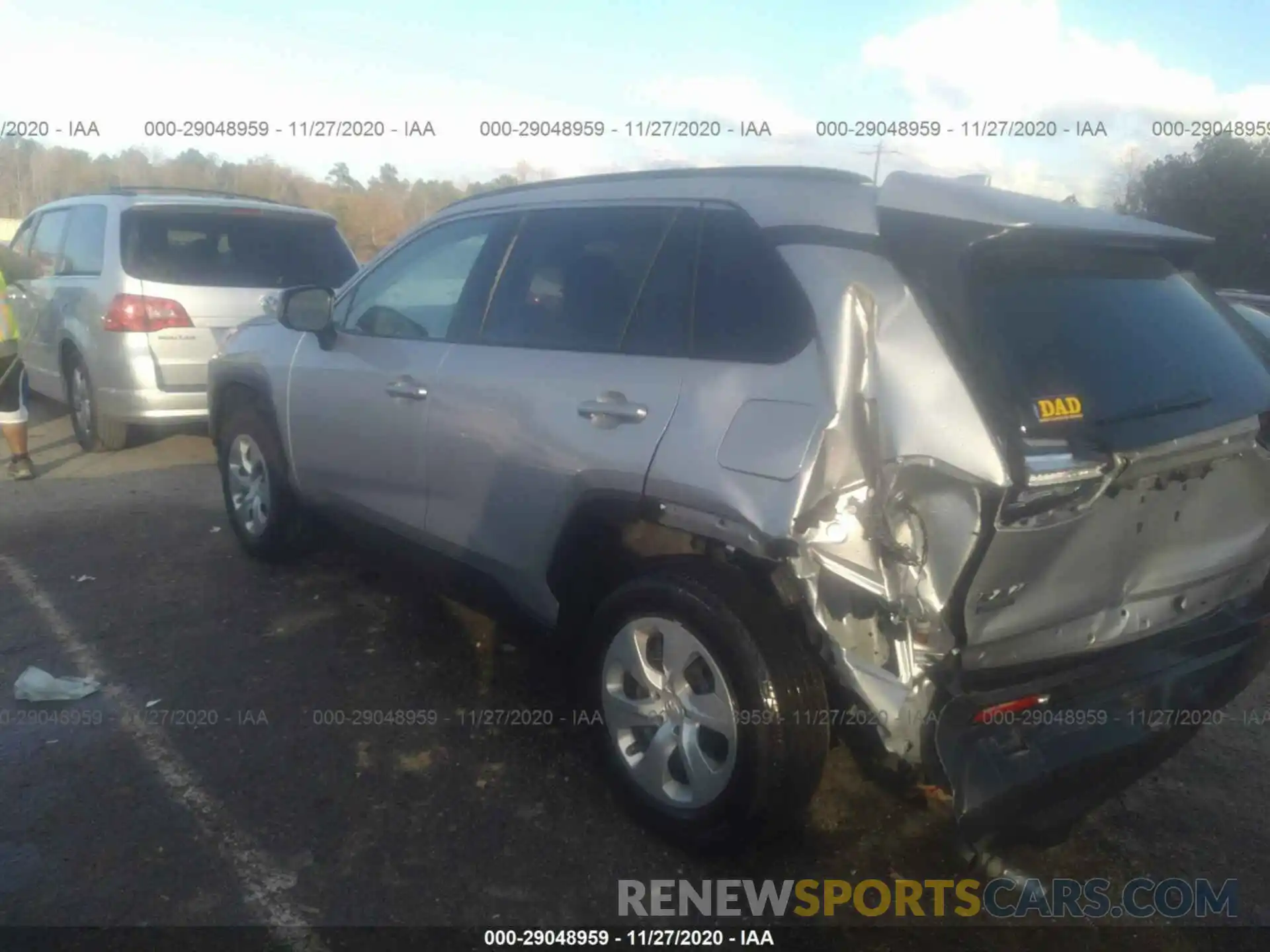 3 Photograph of a damaged car 2T3H1RFV8KW054667 TOYOTA RAV4 2019