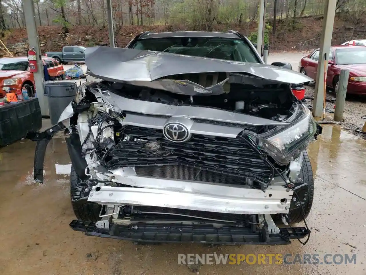 5 Photograph of a damaged car 2T3H1RFV8KW055186 TOYOTA RAV4 2019