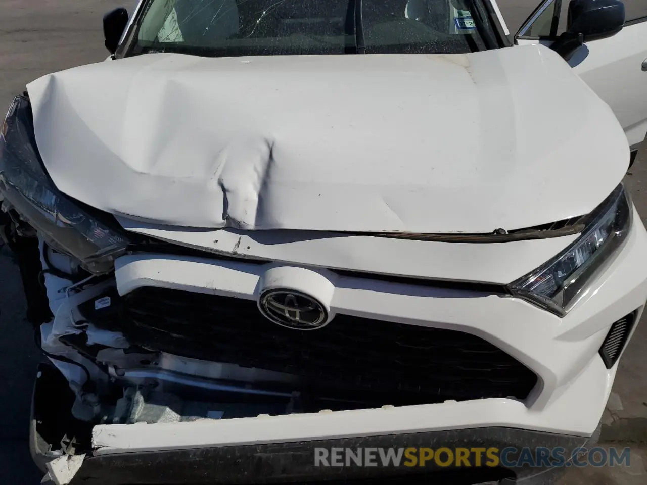 7 Photograph of a damaged car 2T3H1RFV9KC008136 TOYOTA RAV4 2019