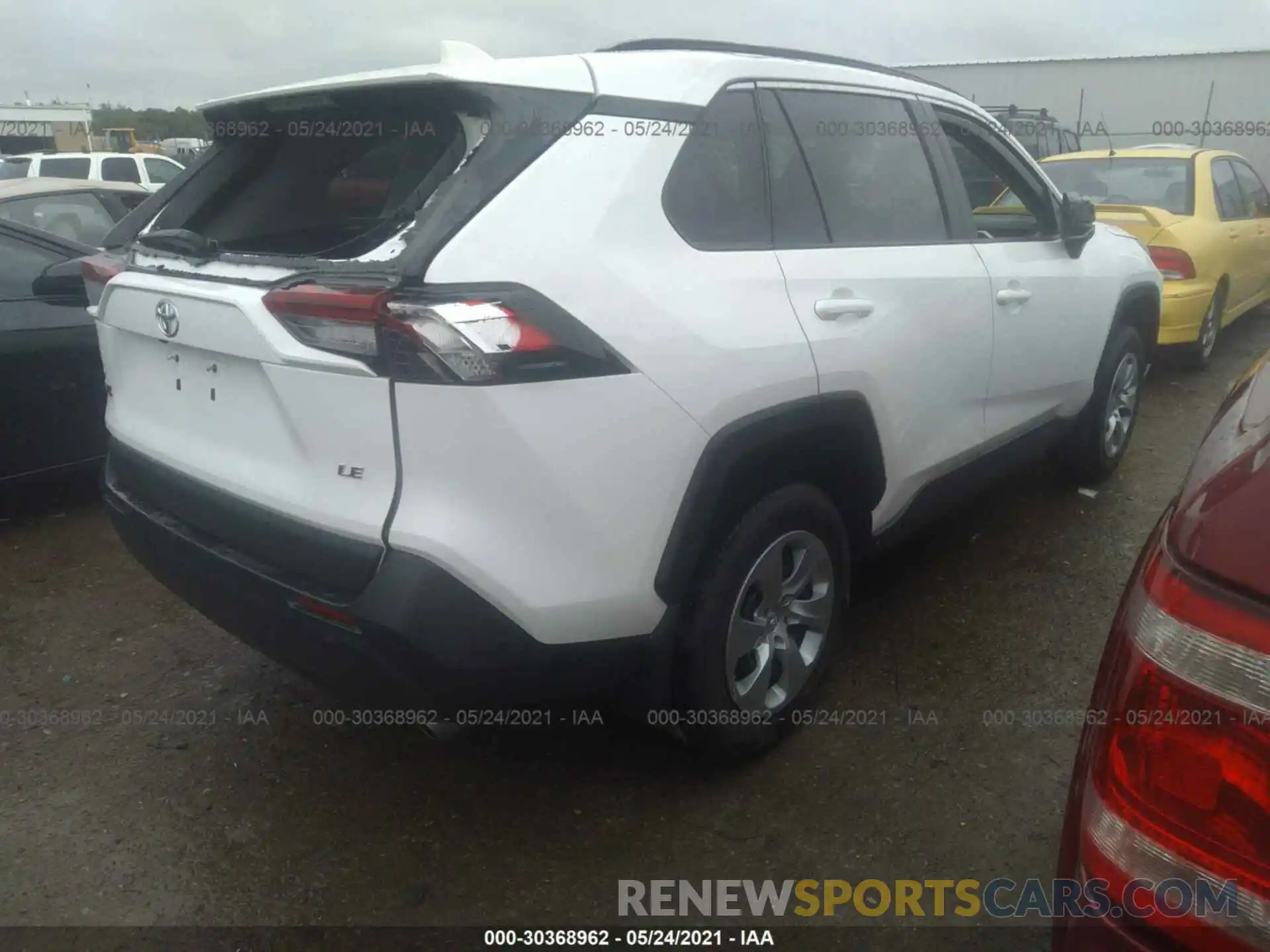 4 Photograph of a damaged car 2T3H1RFV9KC008976 TOYOTA RAV4 2019