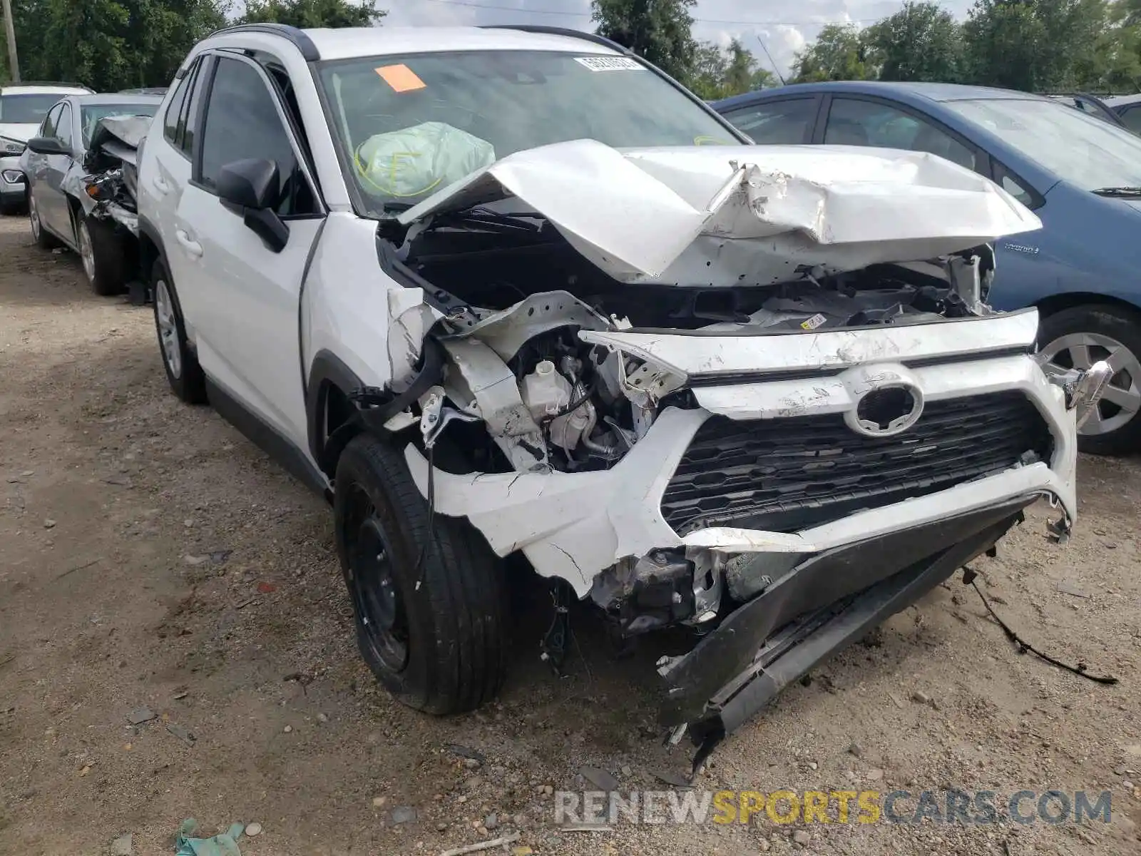 1 Photograph of a damaged car 2T3H1RFV9KC018486 TOYOTA RAV4 2019