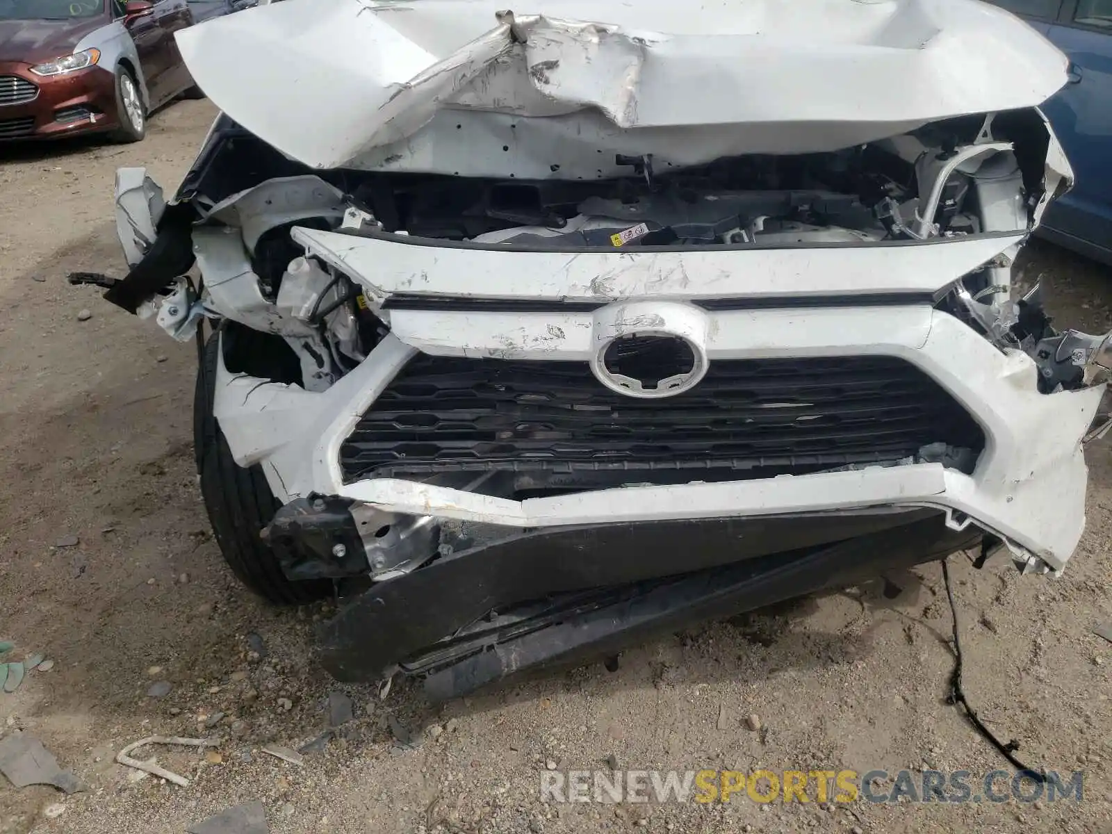 9 Photograph of a damaged car 2T3H1RFV9KC018486 TOYOTA RAV4 2019