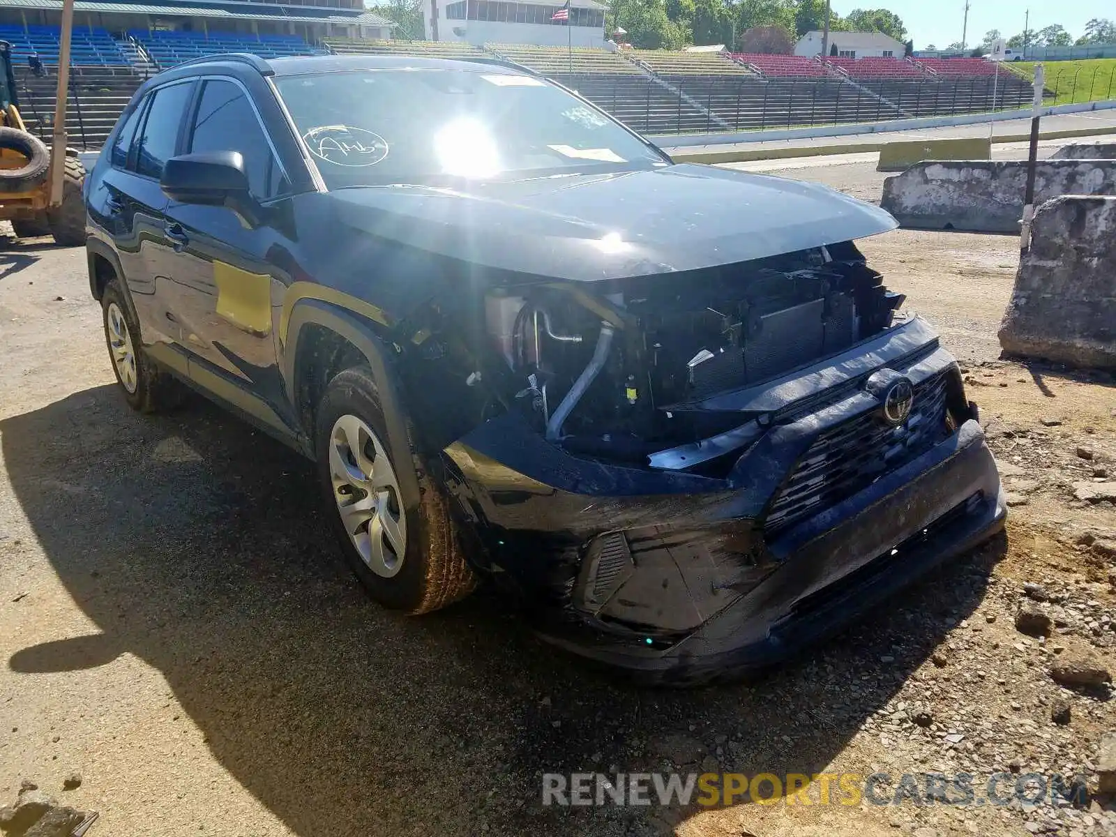 1 Photograph of a damaged car 2T3H1RFV9KC019878 TOYOTA RAV4 2019