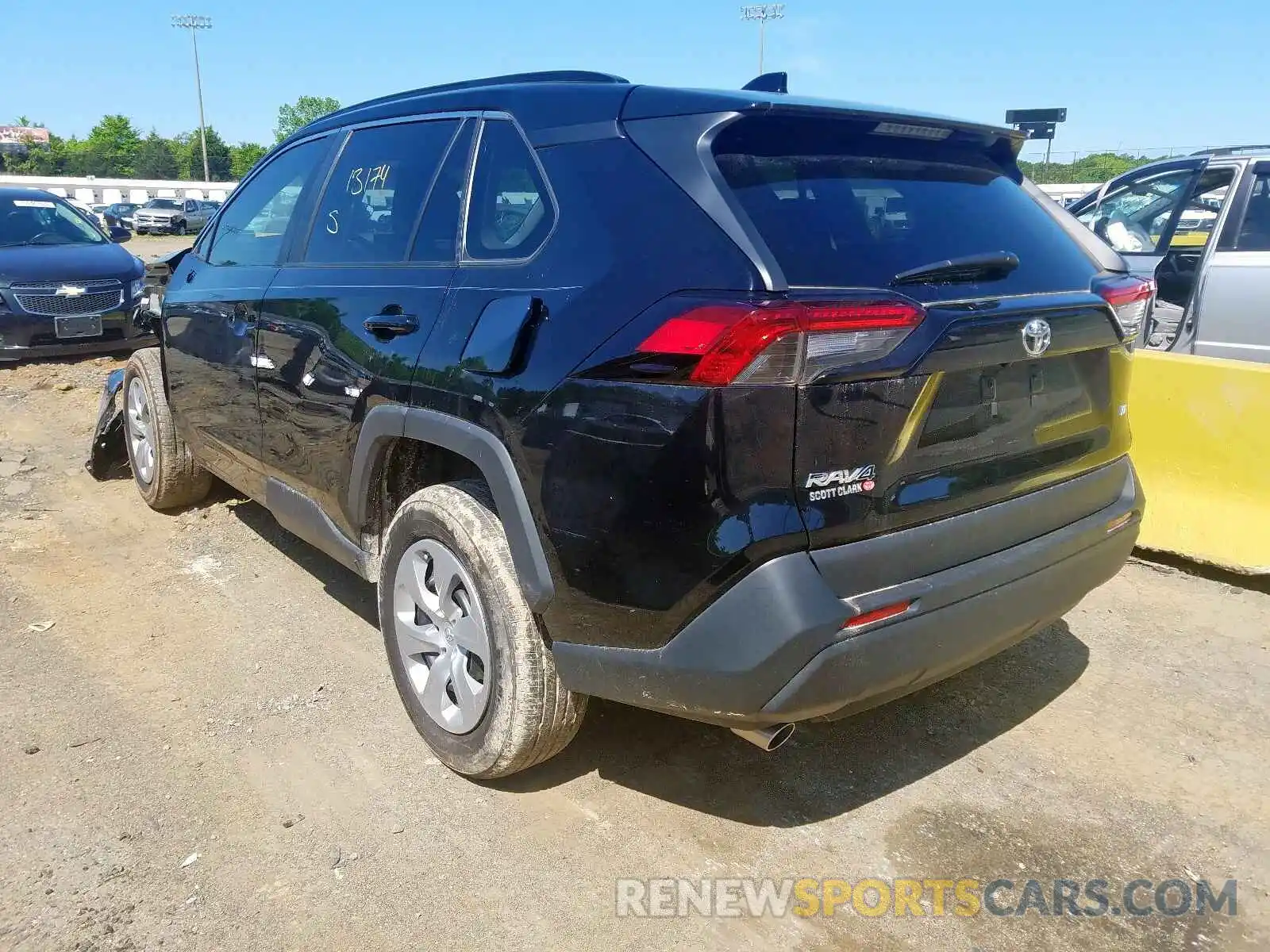 3 Photograph of a damaged car 2T3H1RFV9KC019878 TOYOTA RAV4 2019