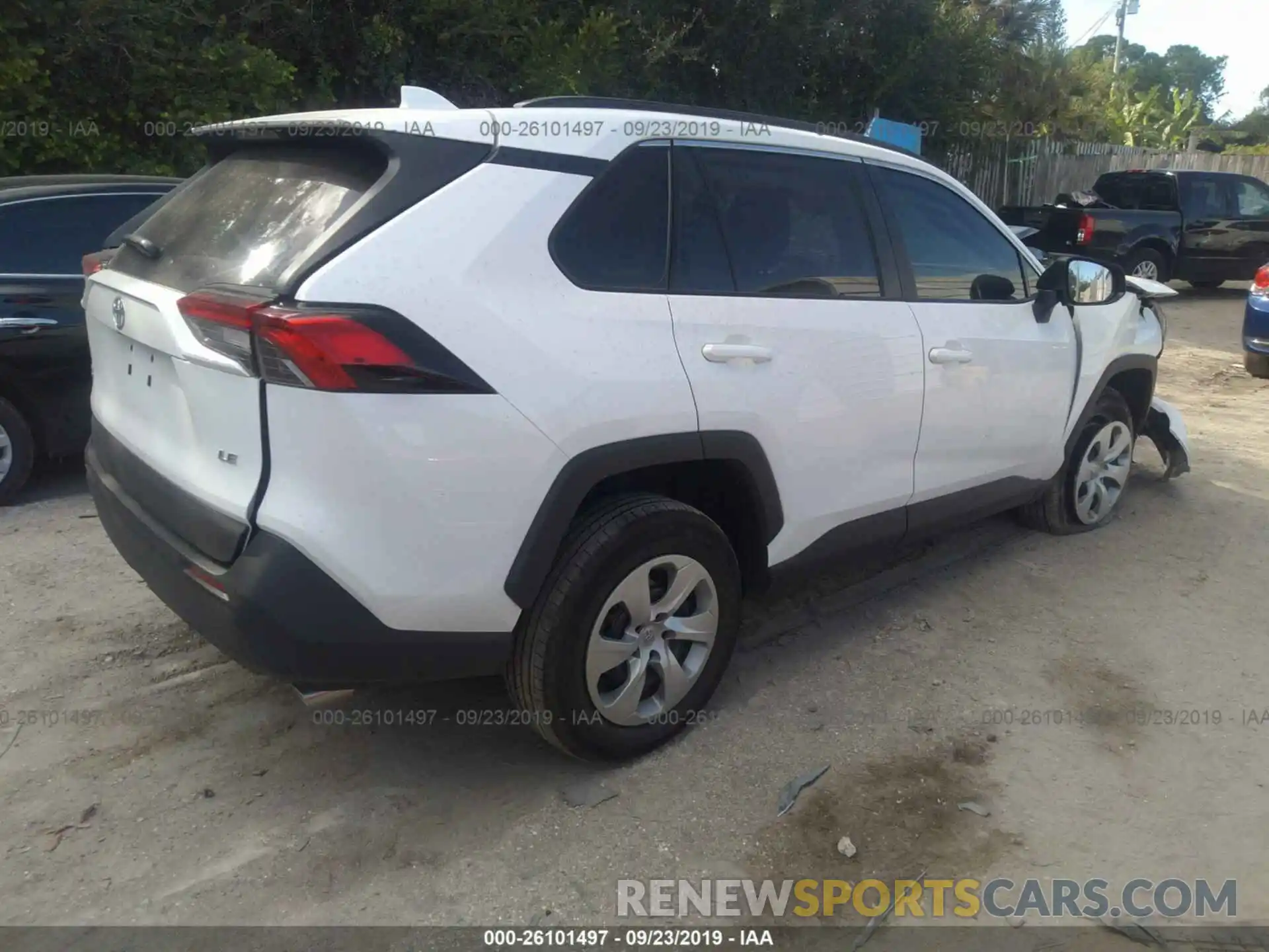 4 Photograph of a damaged car 2T3H1RFV9KC021484 TOYOTA RAV4 2019